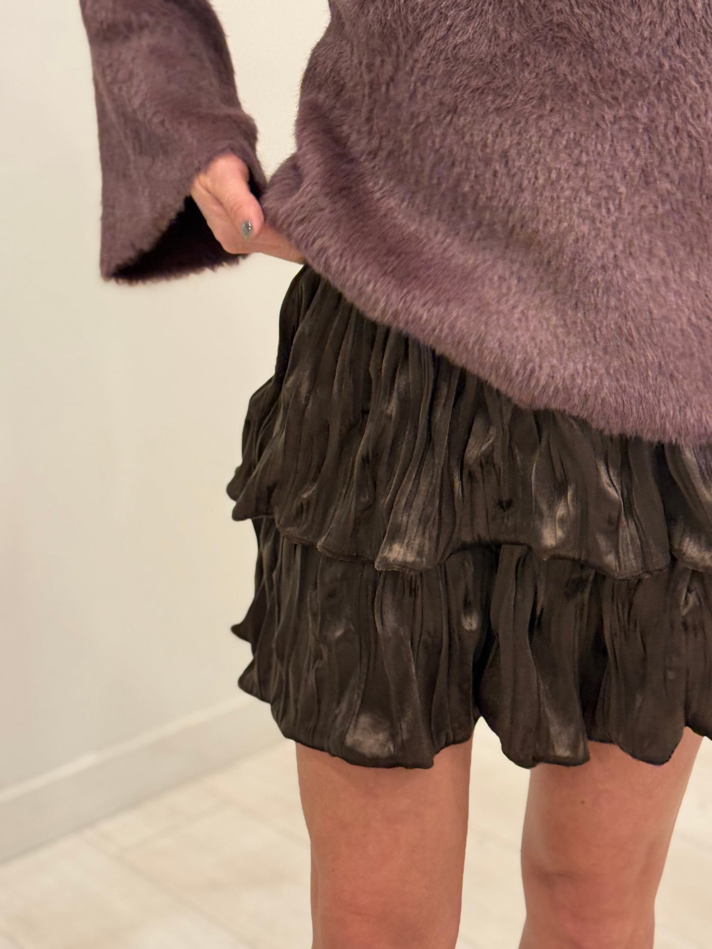 CUROS Velvety mini tiered skirt