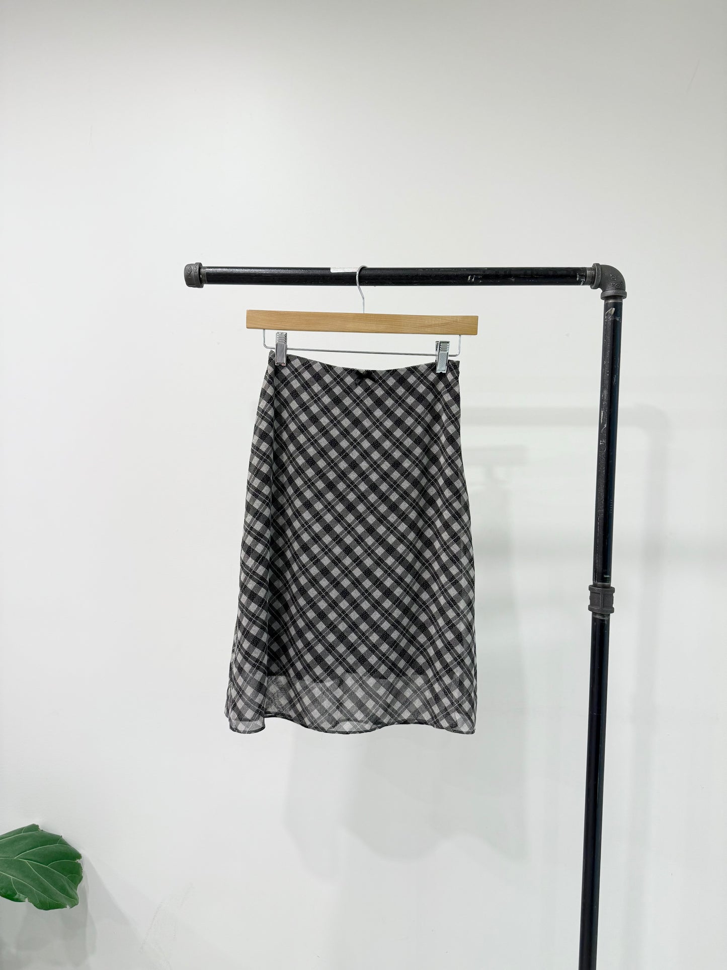 NOOR Plaid midi skirt