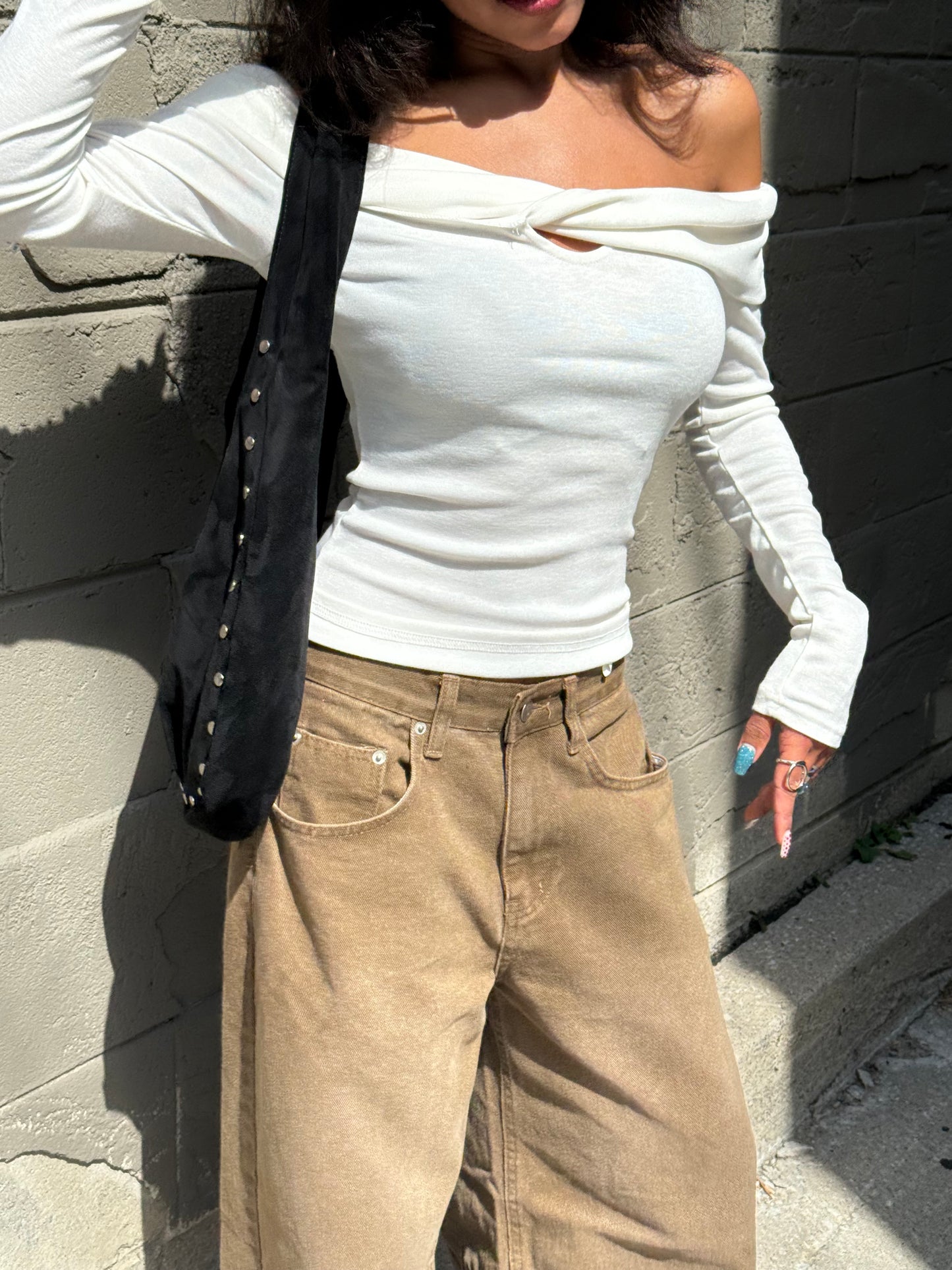 RIFF Twisted off shoulder top