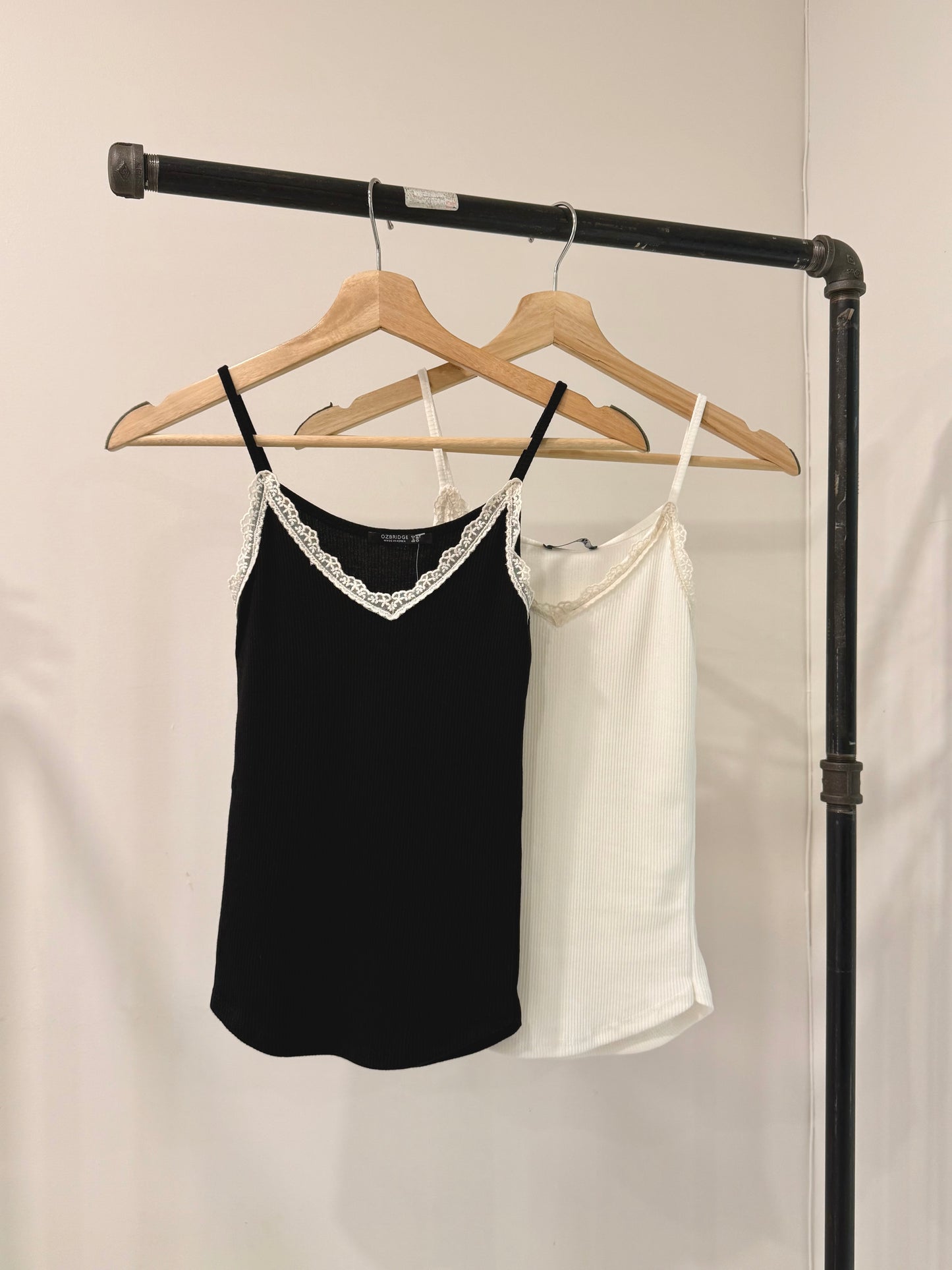 JUNJI Laced tanktop