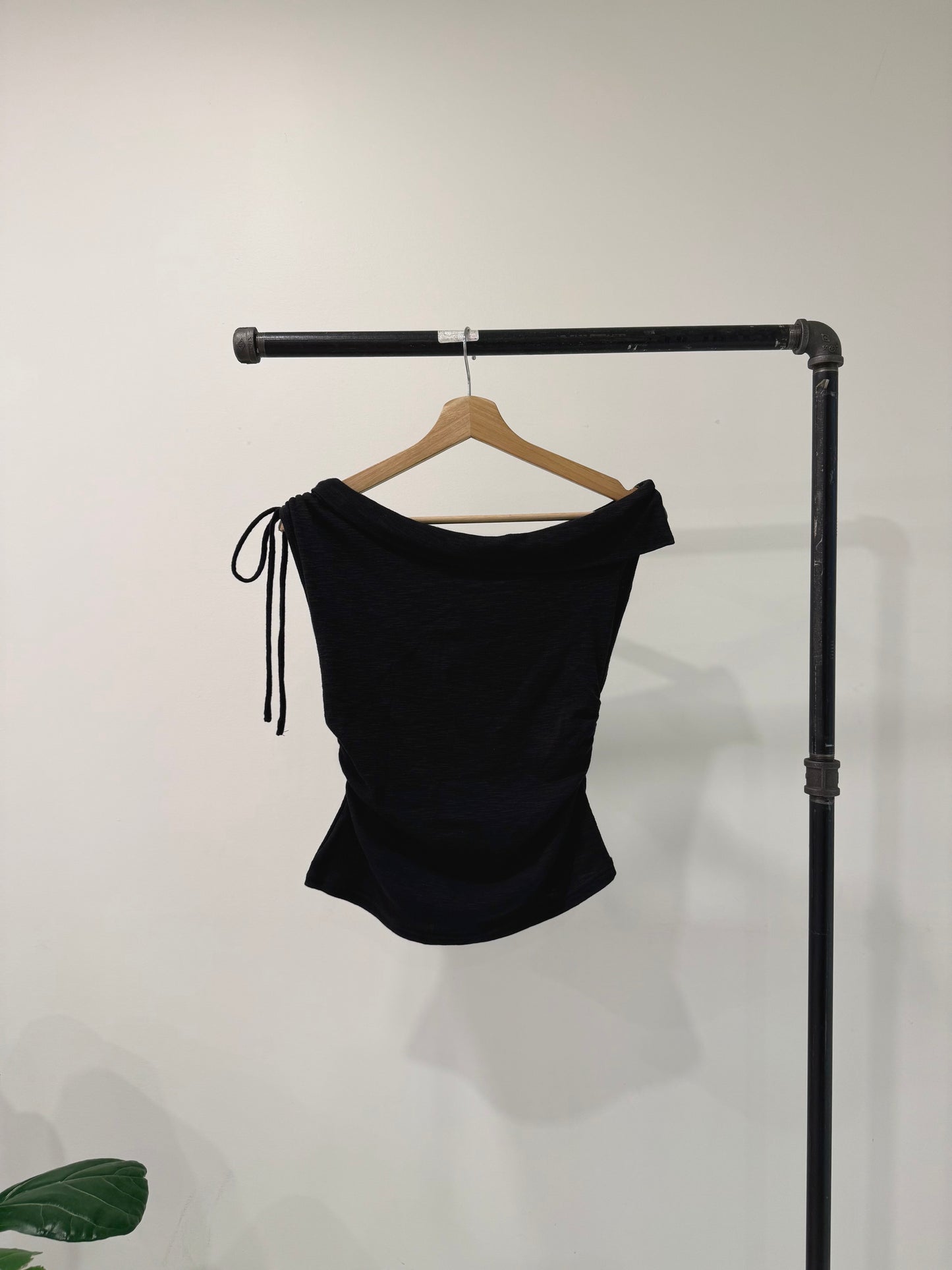 RAIL One shoulder top