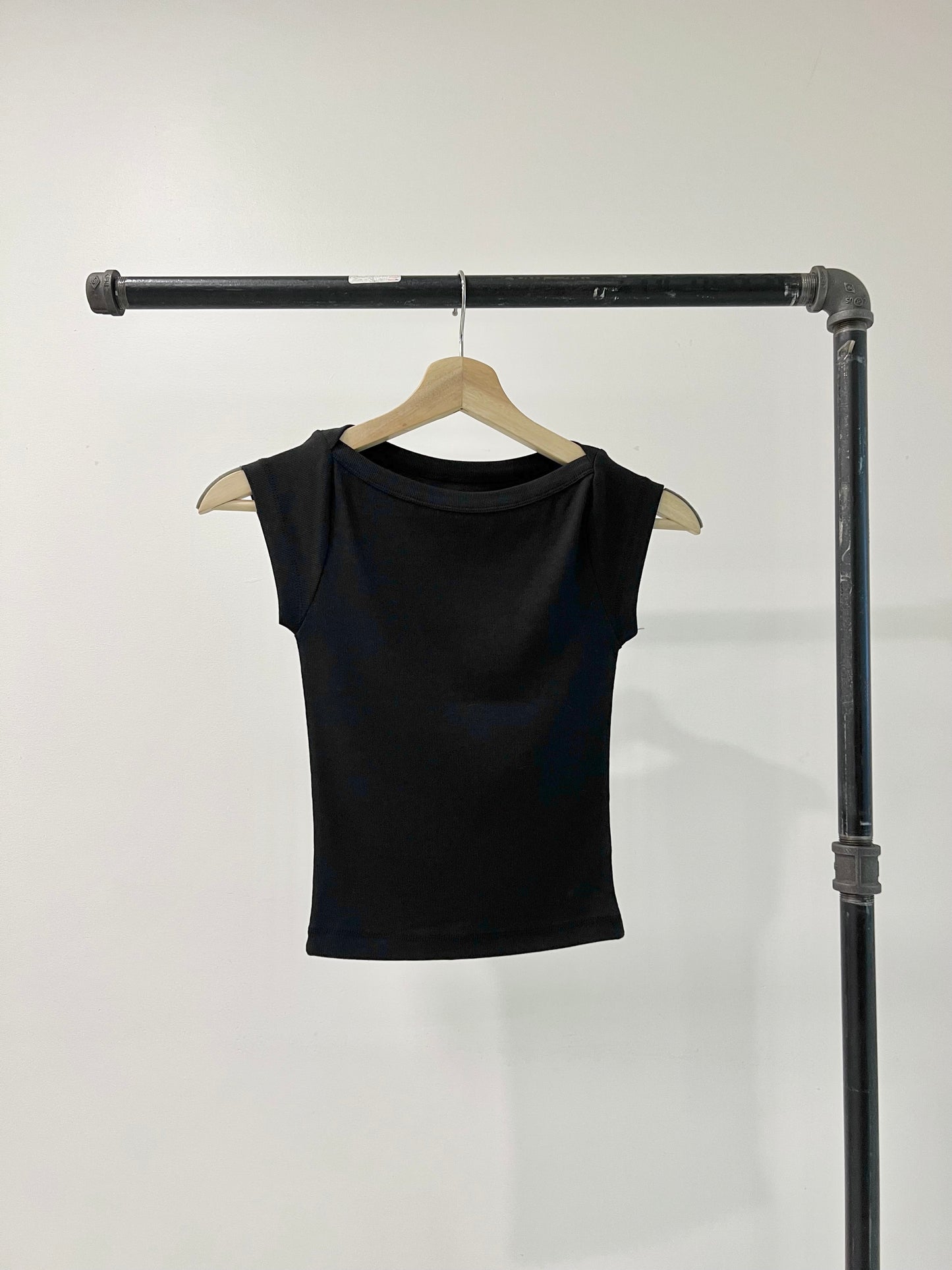 CODA Boat-neckline tee