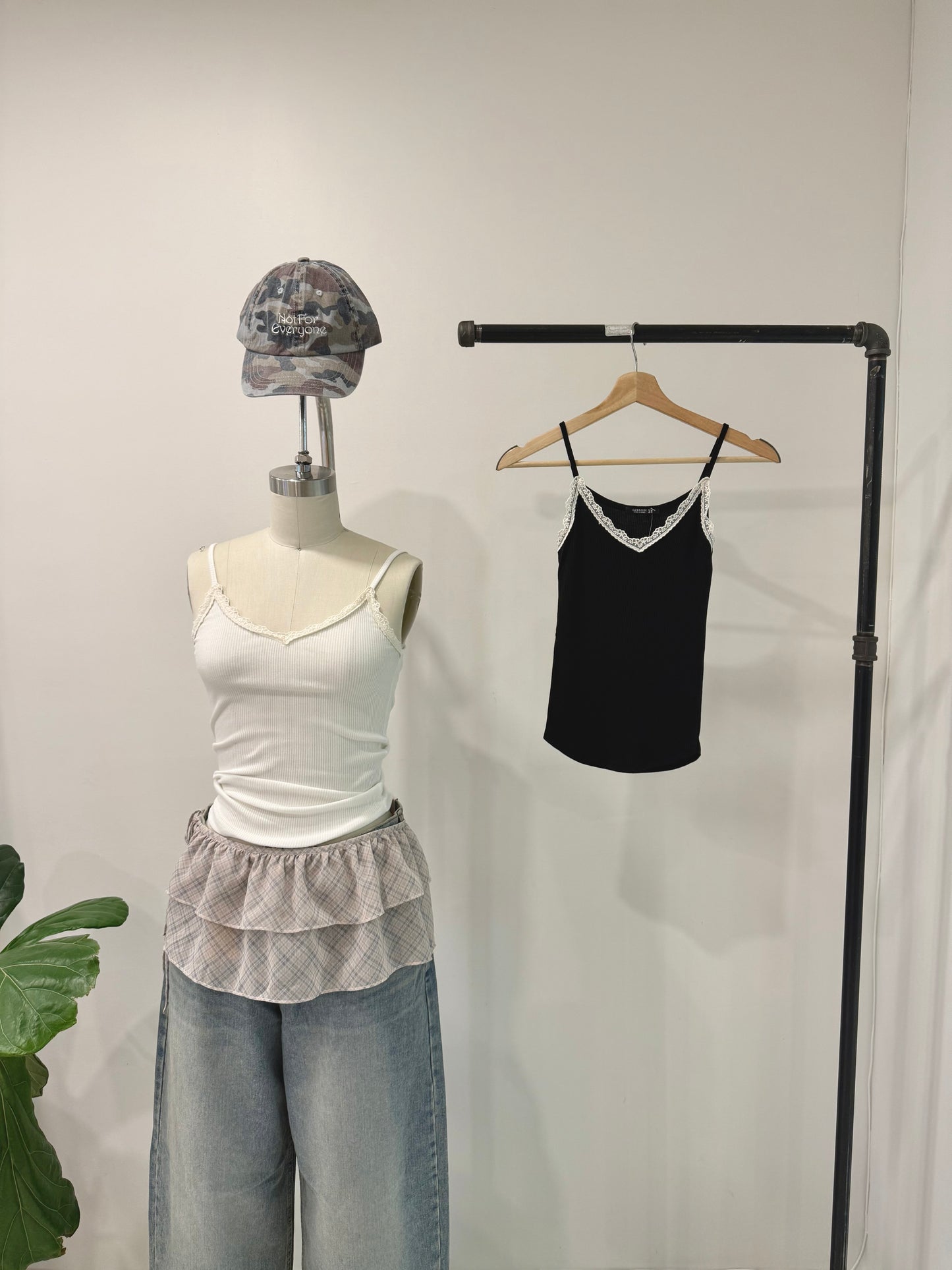JUNJI Laced tanktop