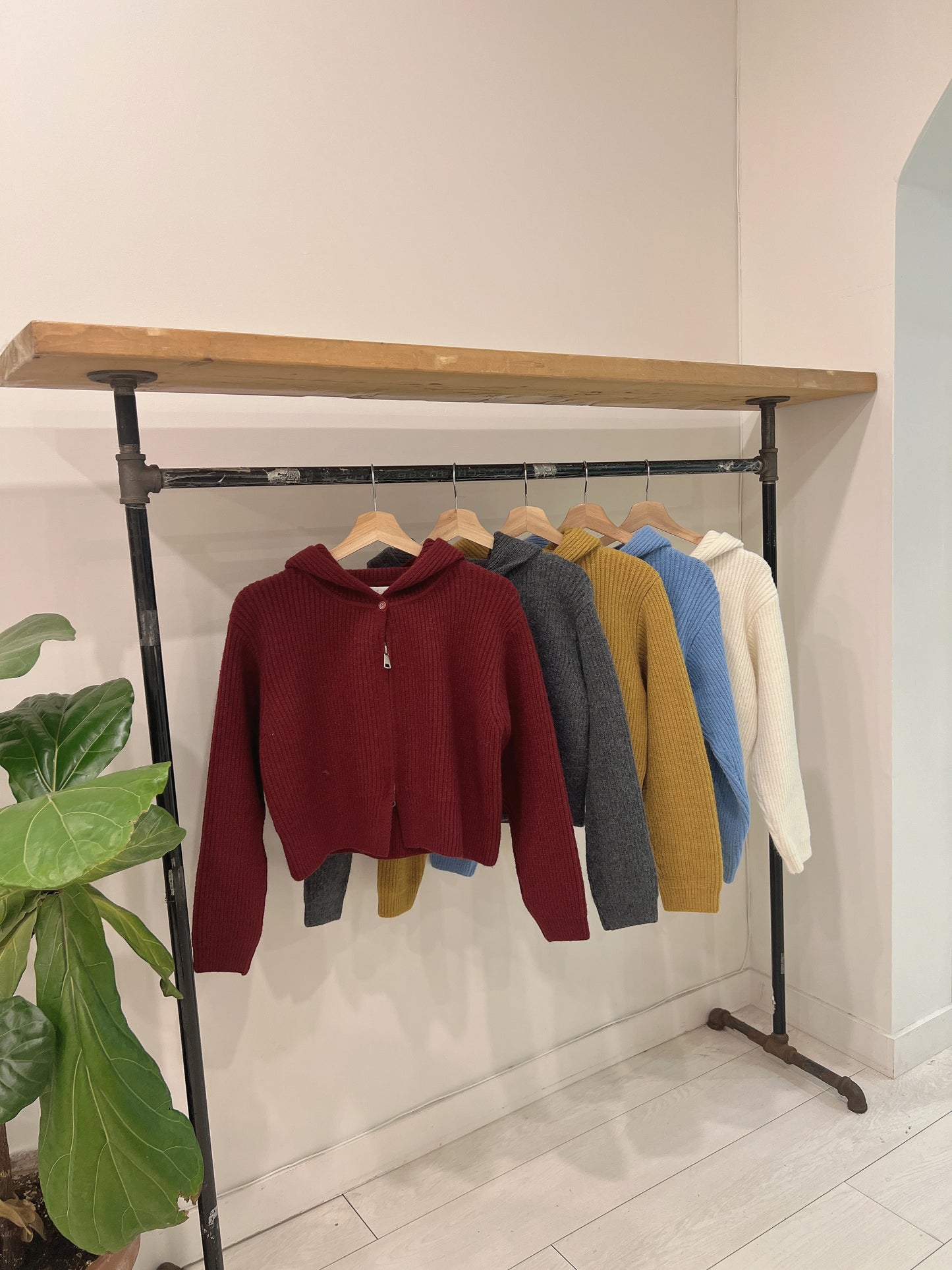 DING Hooded sweater