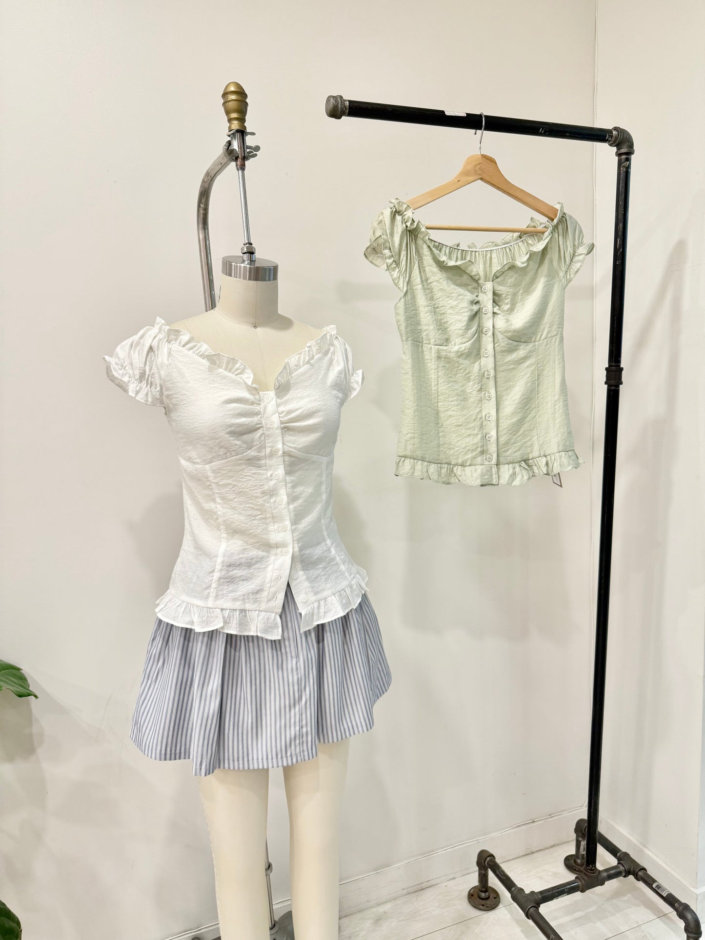 MAZE Ruffle blouse