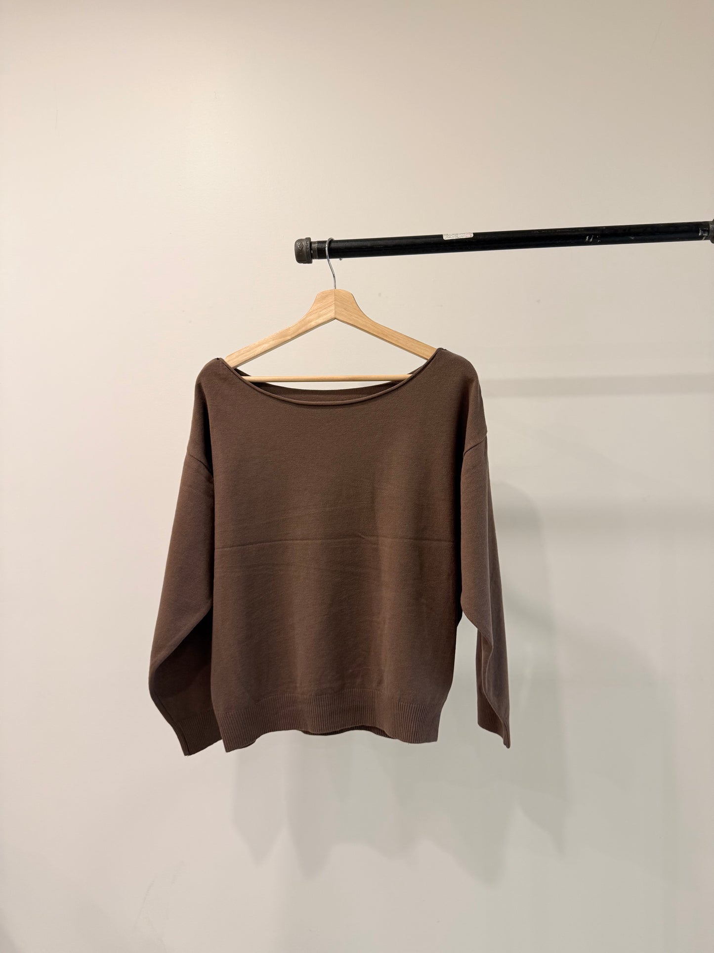 REMARK Boatneck sweater