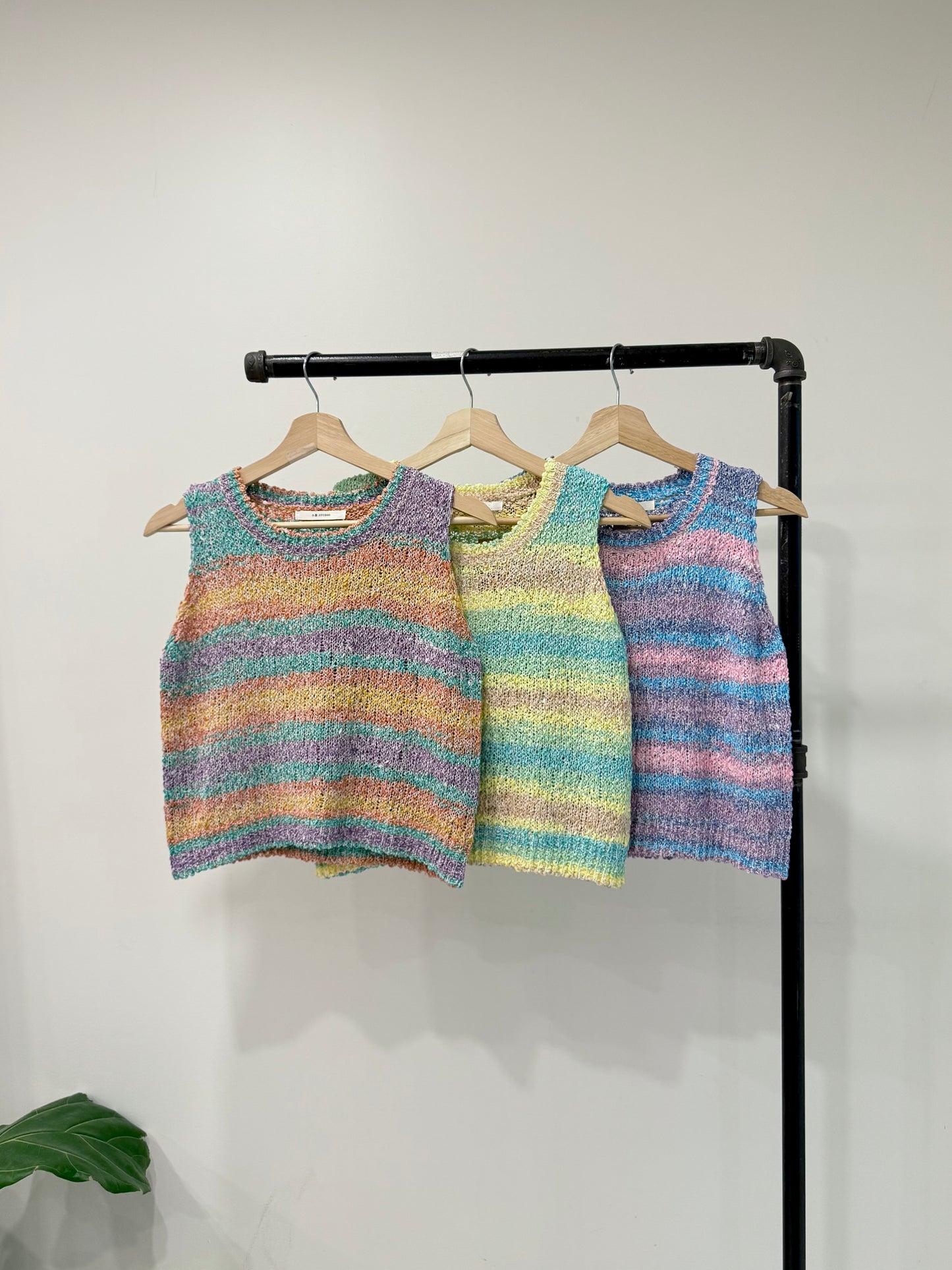 HOLSTER Rainbow knit top
