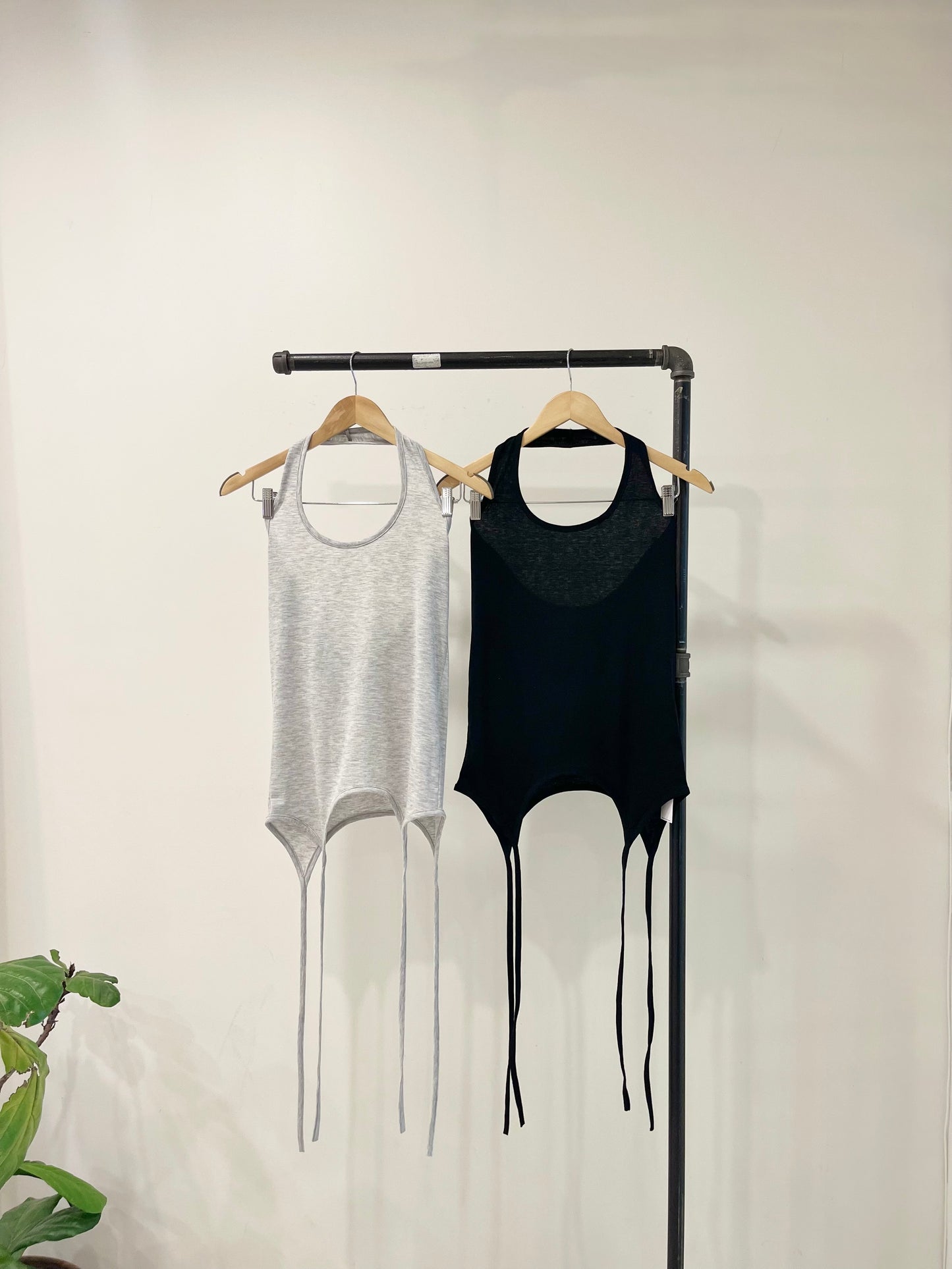 LANA Ribbon-tail halter tank