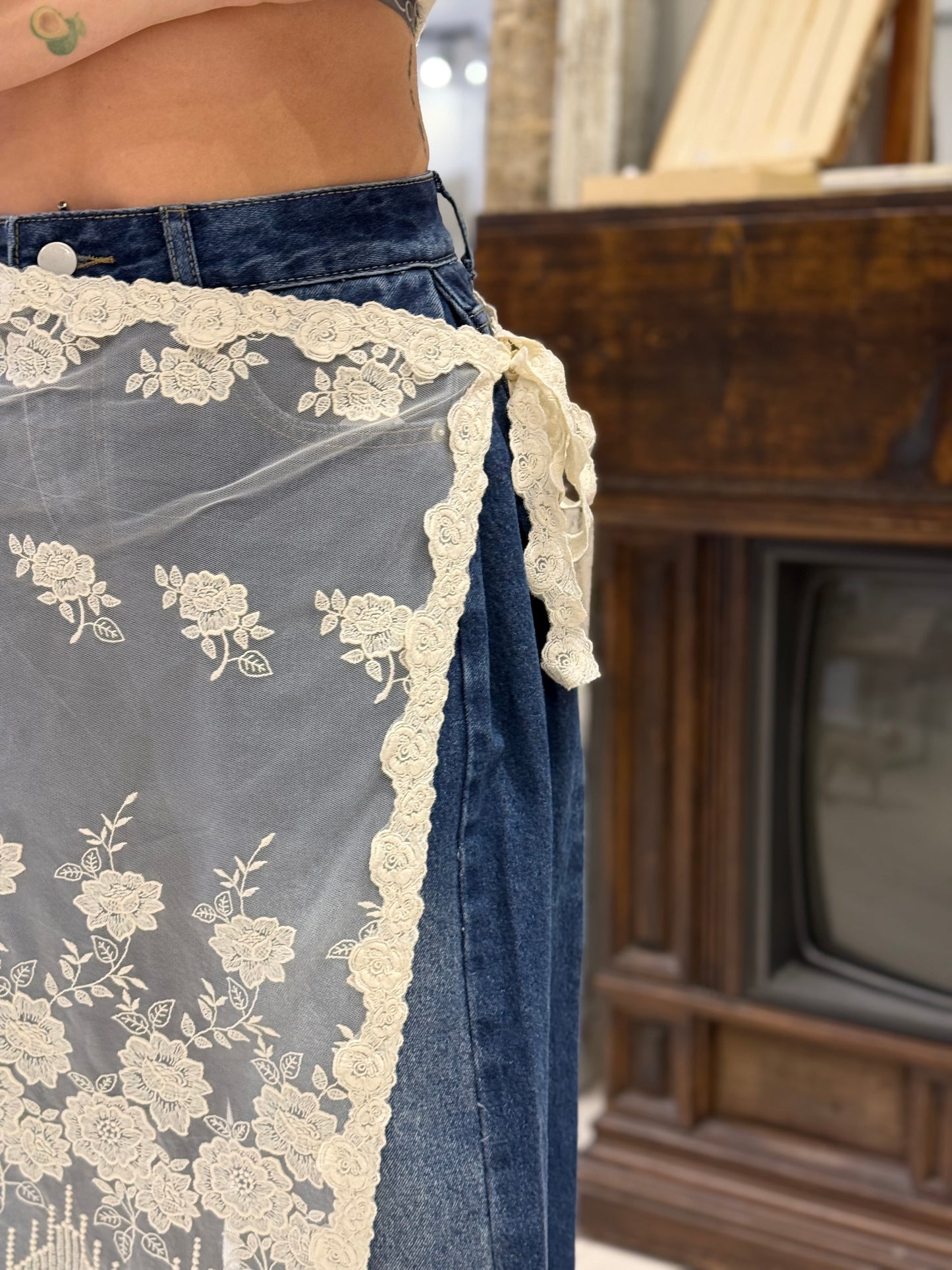 OLIVIA Lace wrap skirt