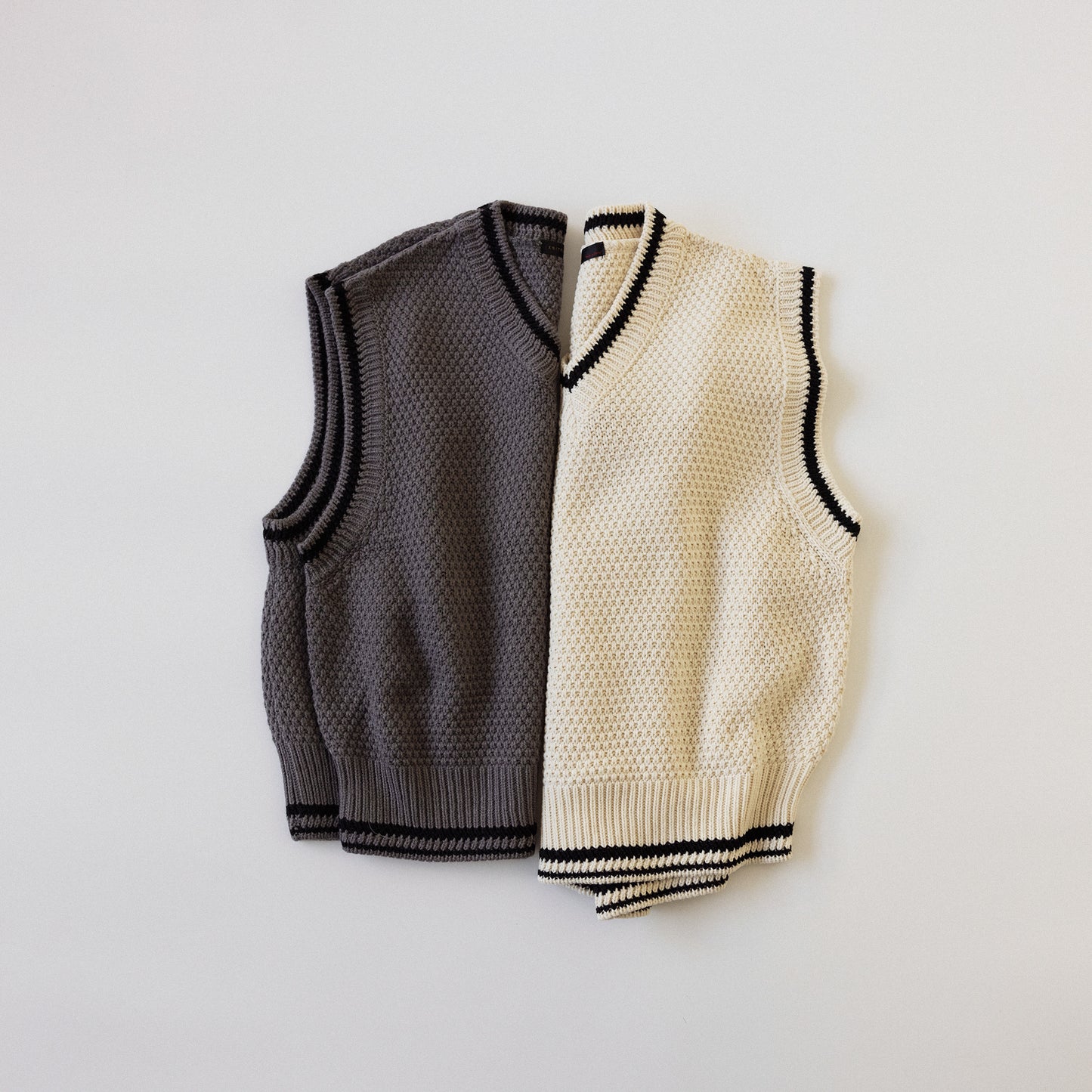 KIND Knit vest