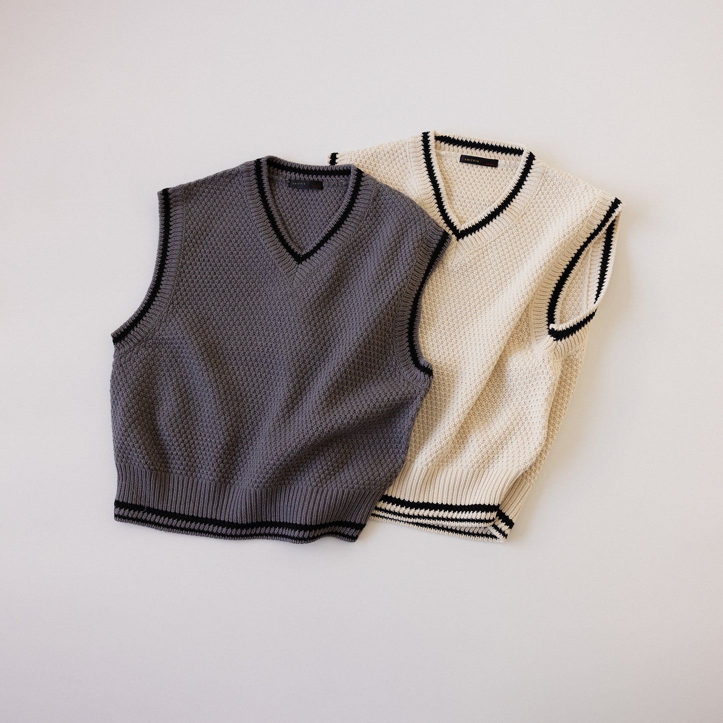 KIND Knit vest