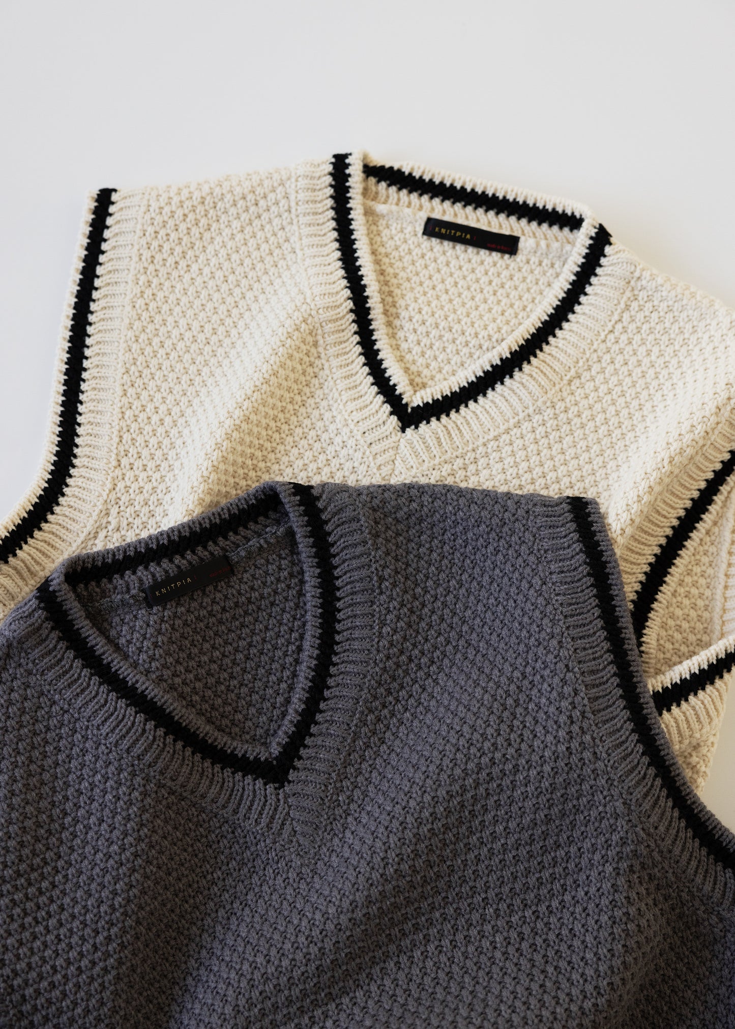KIND Knit vest