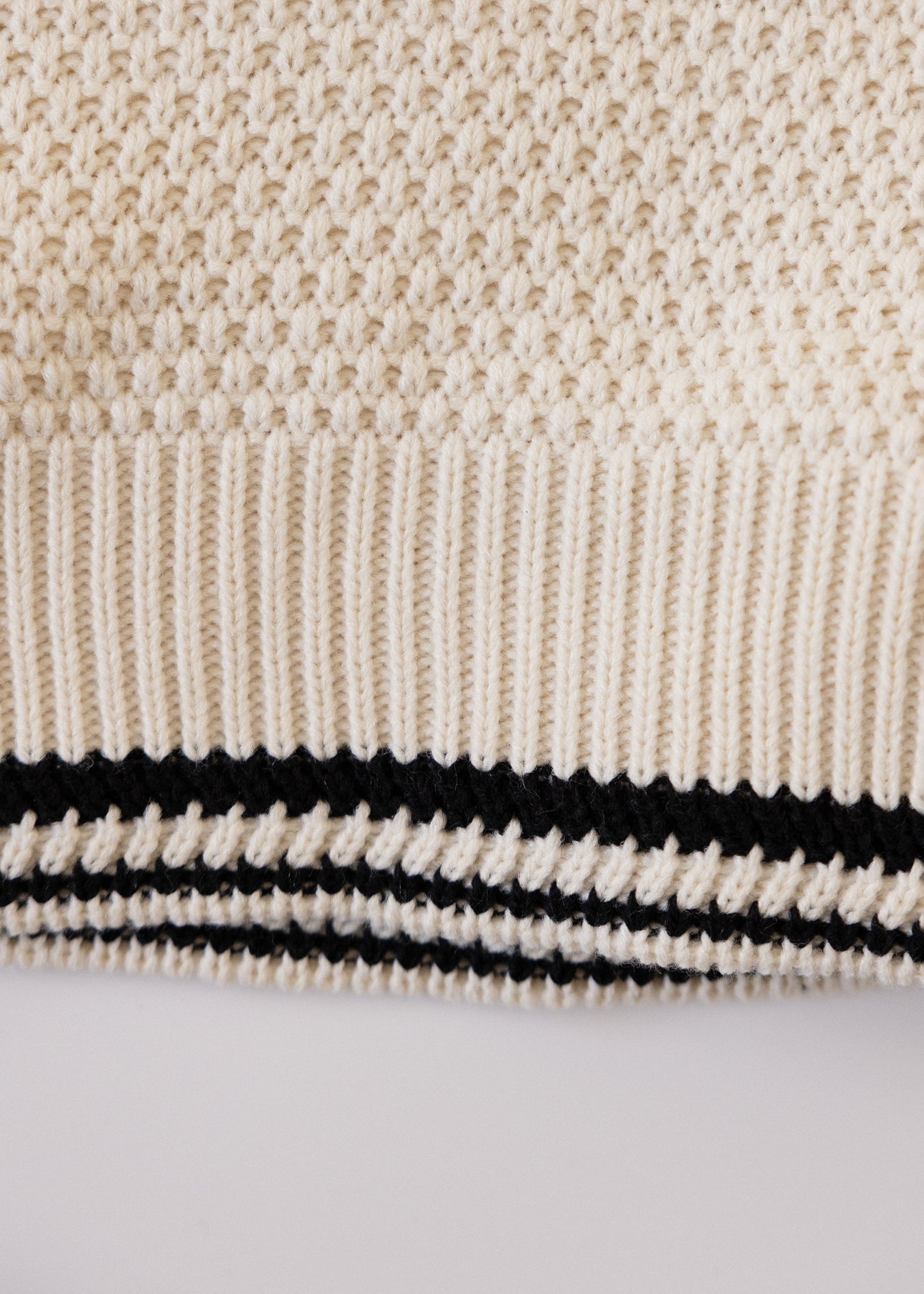 KIND Knit vest