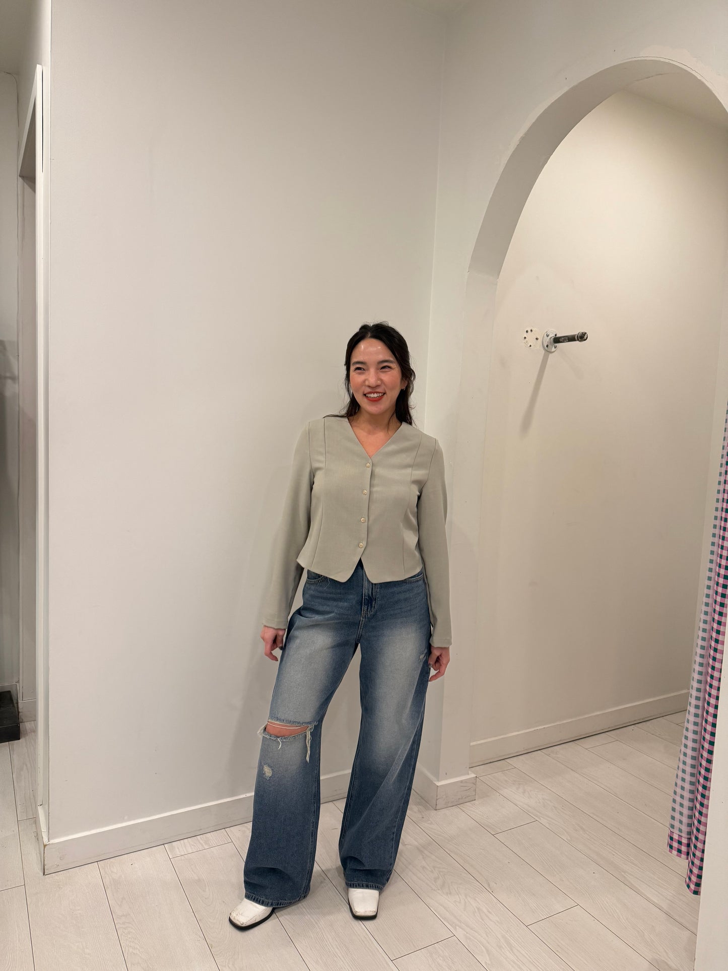 CIANA Ripped jeans