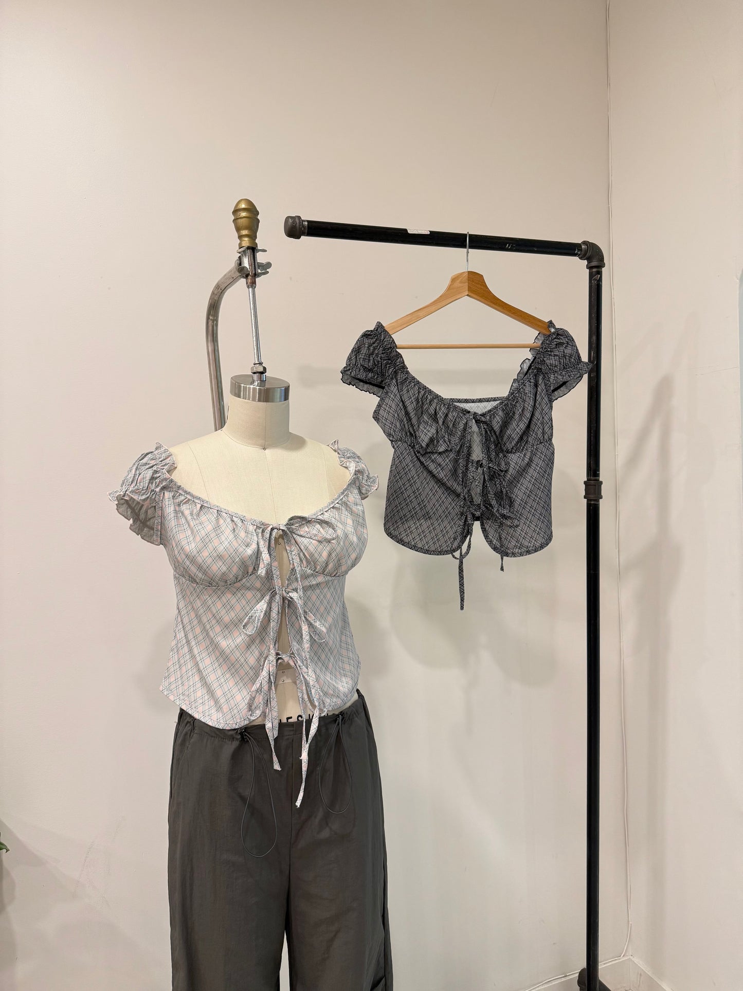 BLAKE Tie blouse