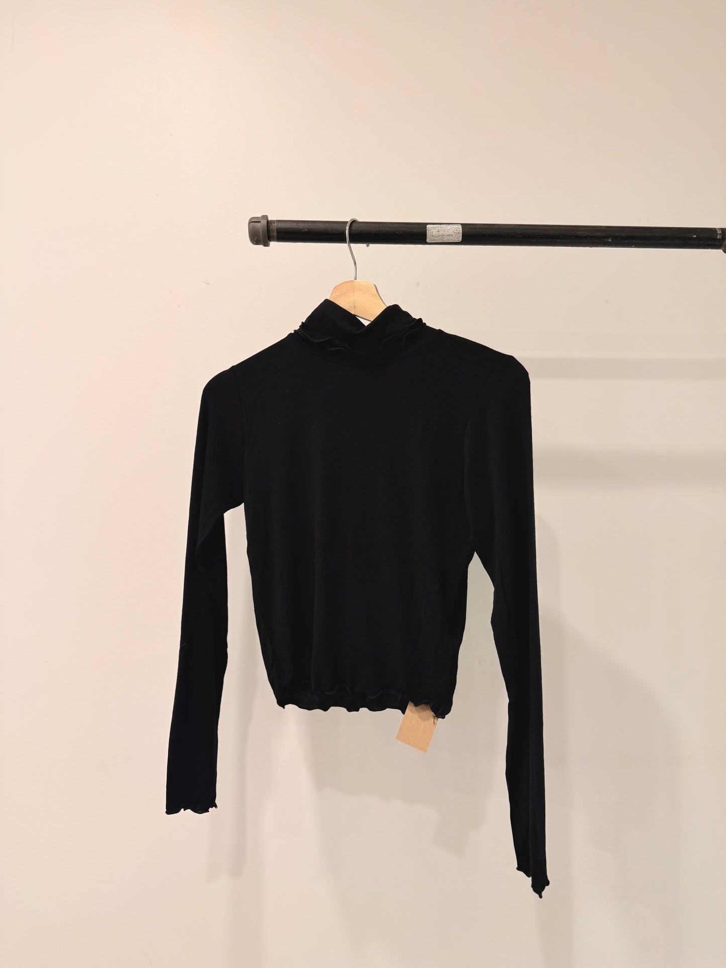 TOUCH Lettuce edge turtleneck top