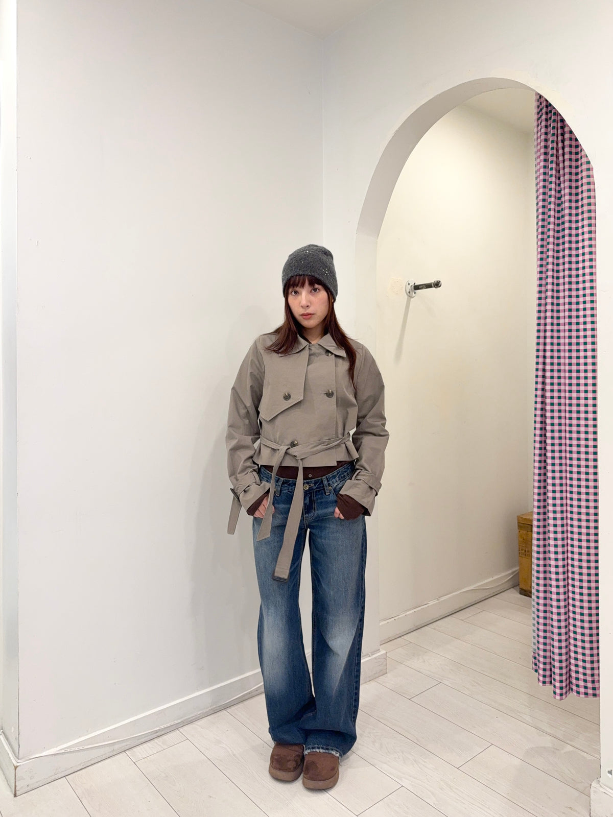 BETH Cropped trench