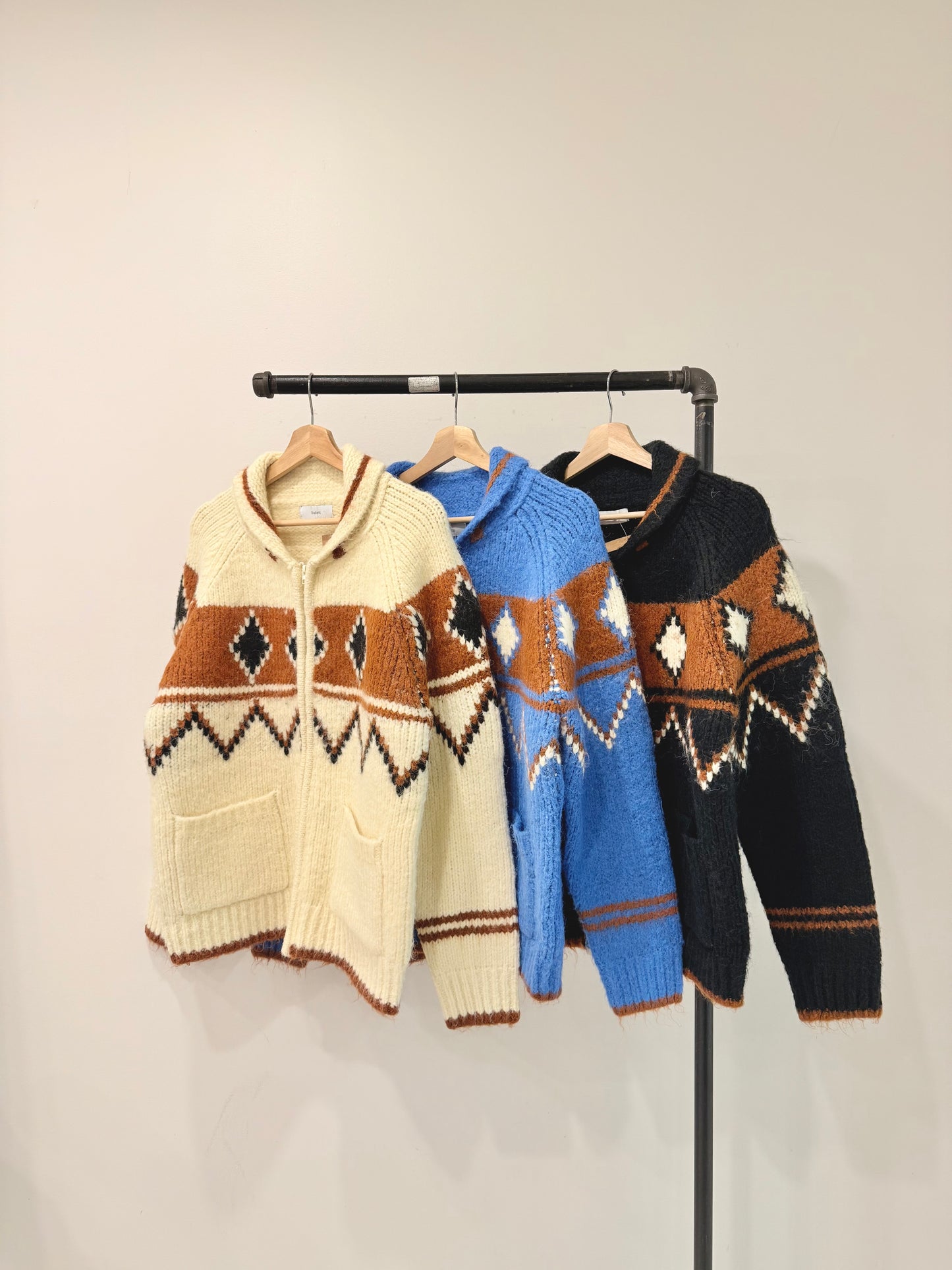 GOLDEN Heavy zip-up sweater