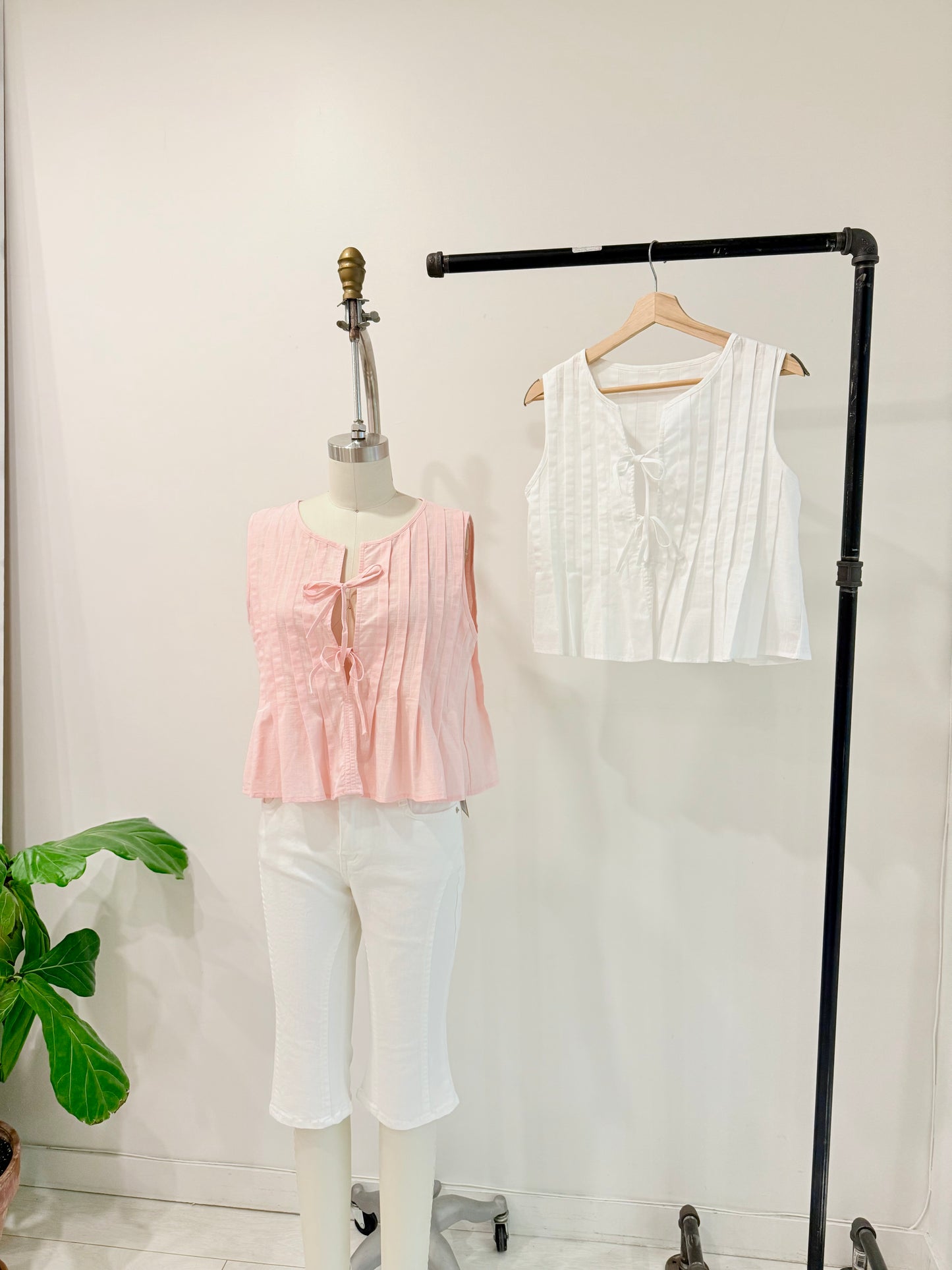 REESE Pleated linen top