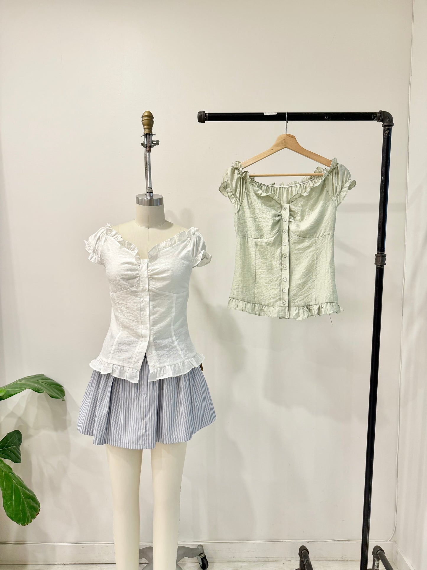 MAZE Ruffle blouse