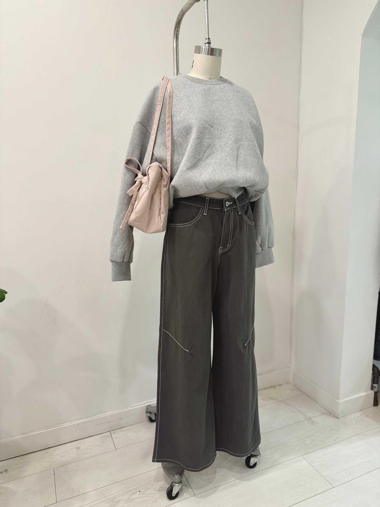 DAIEN Stitch pants