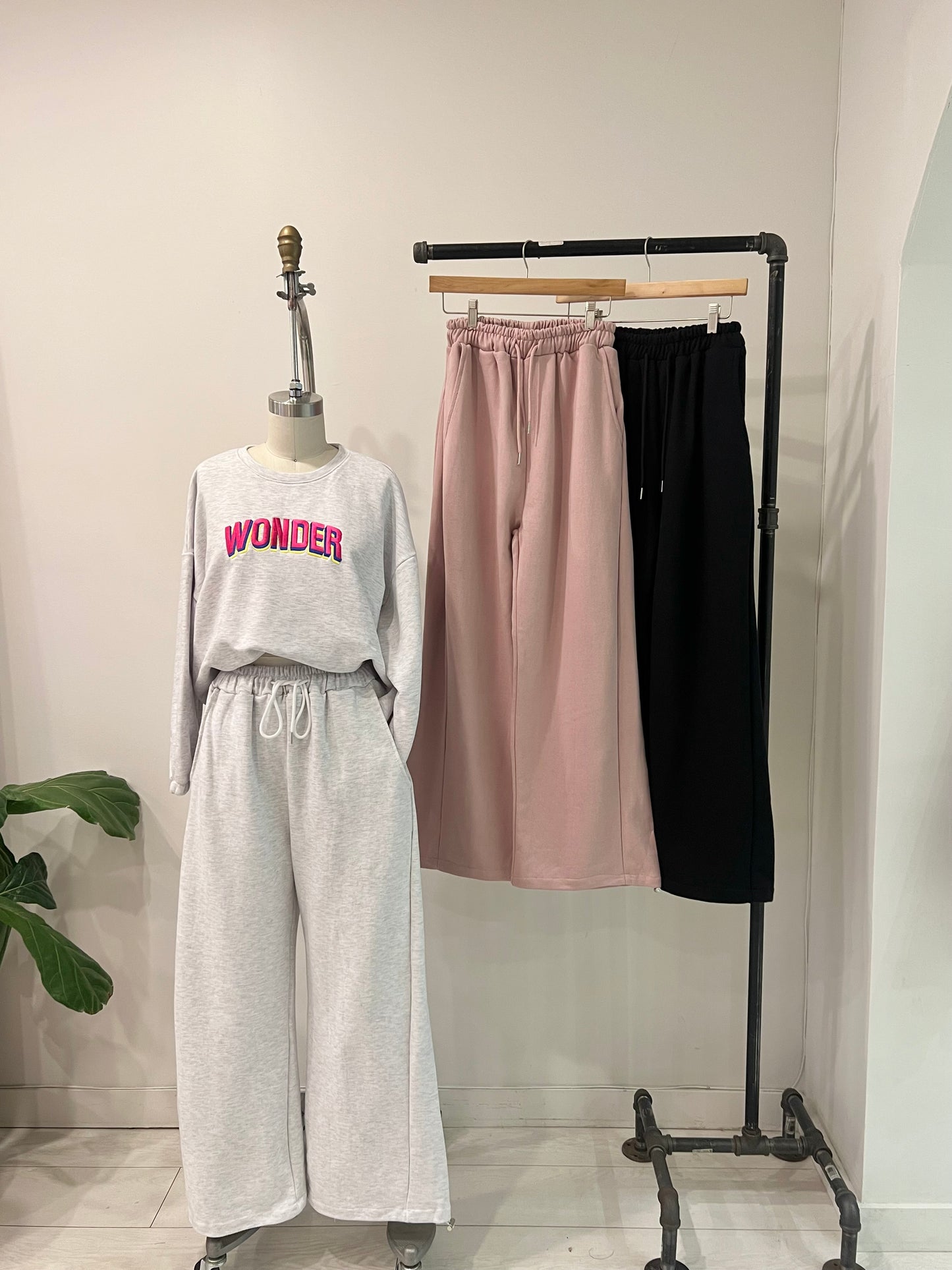 BARRE Wide-Legged Diagonal Seam Trackpants