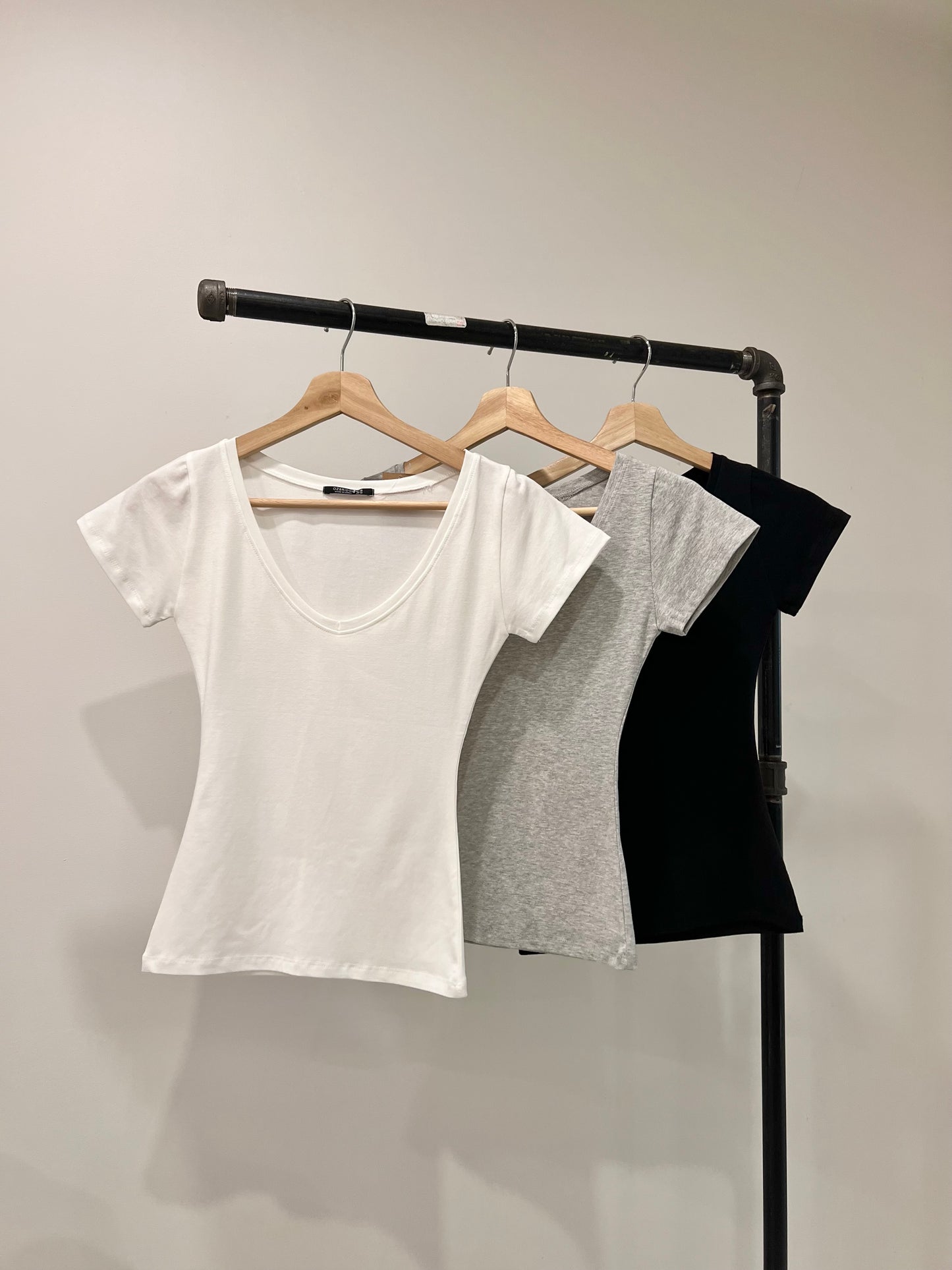 GASS V-neckline tee