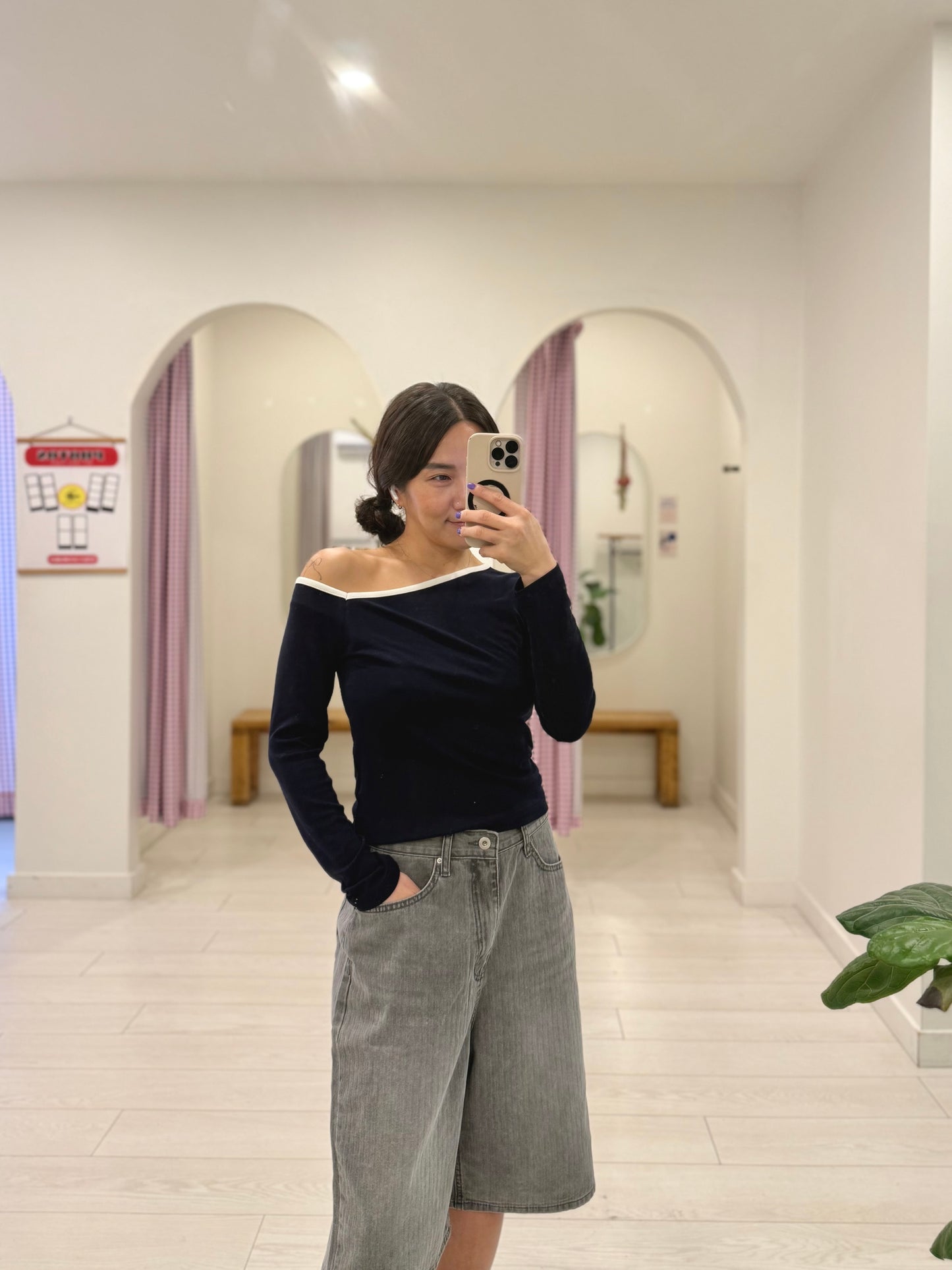 MINNIE Off shoulder top