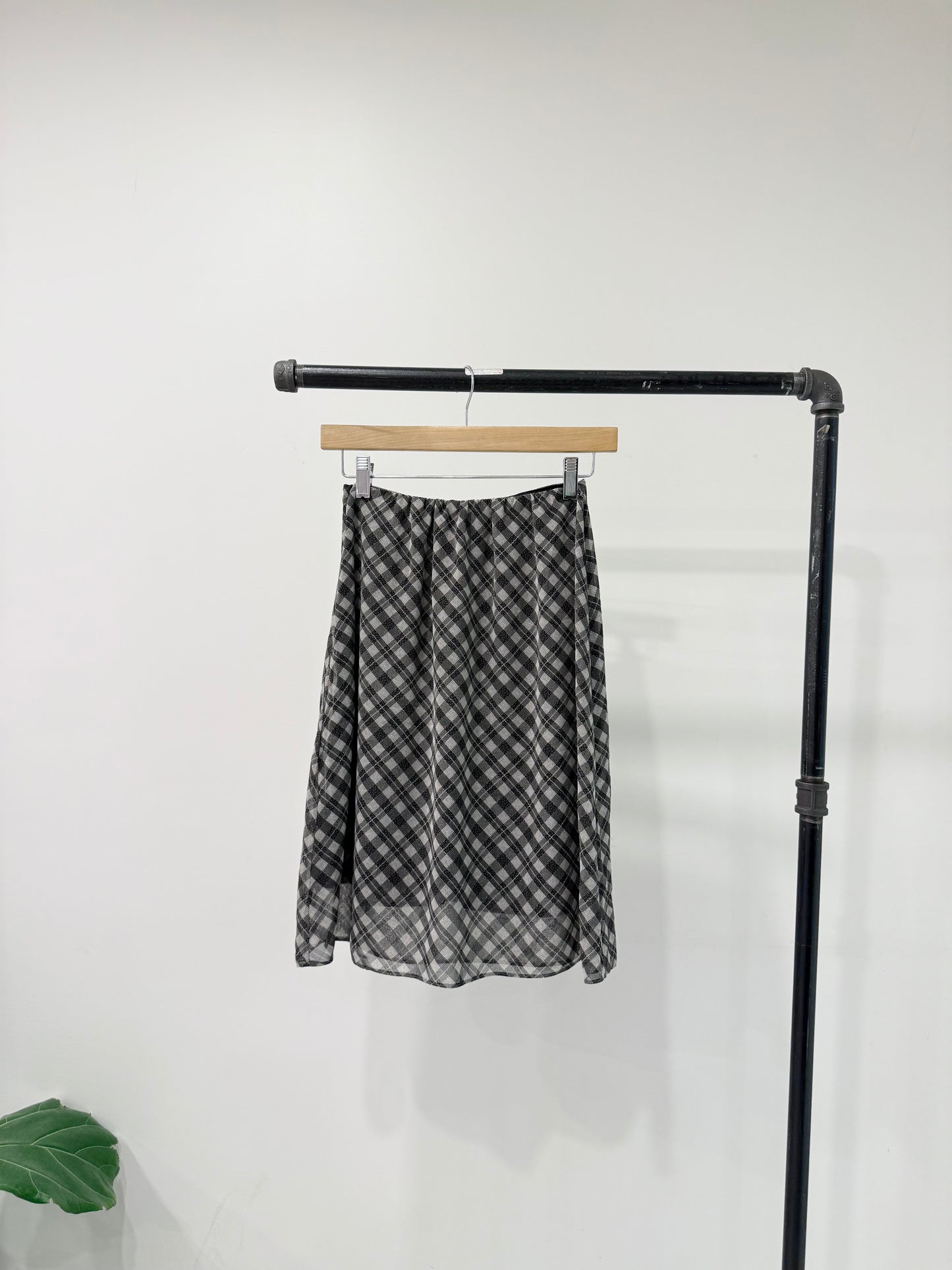 NOOR Plaid midi skirt