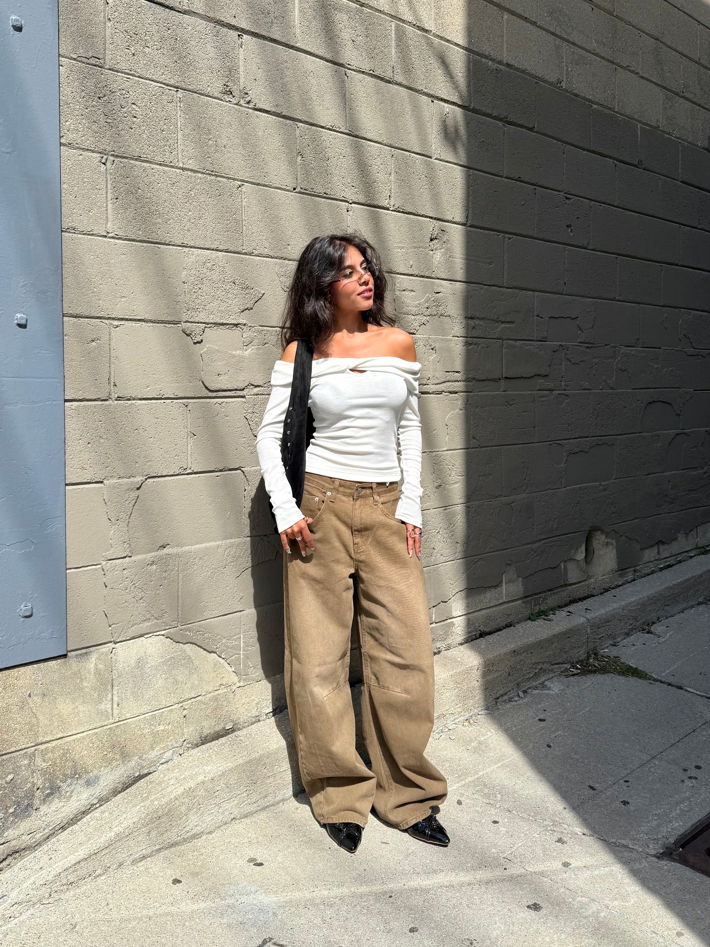 RIFF Twisted off shoulder top