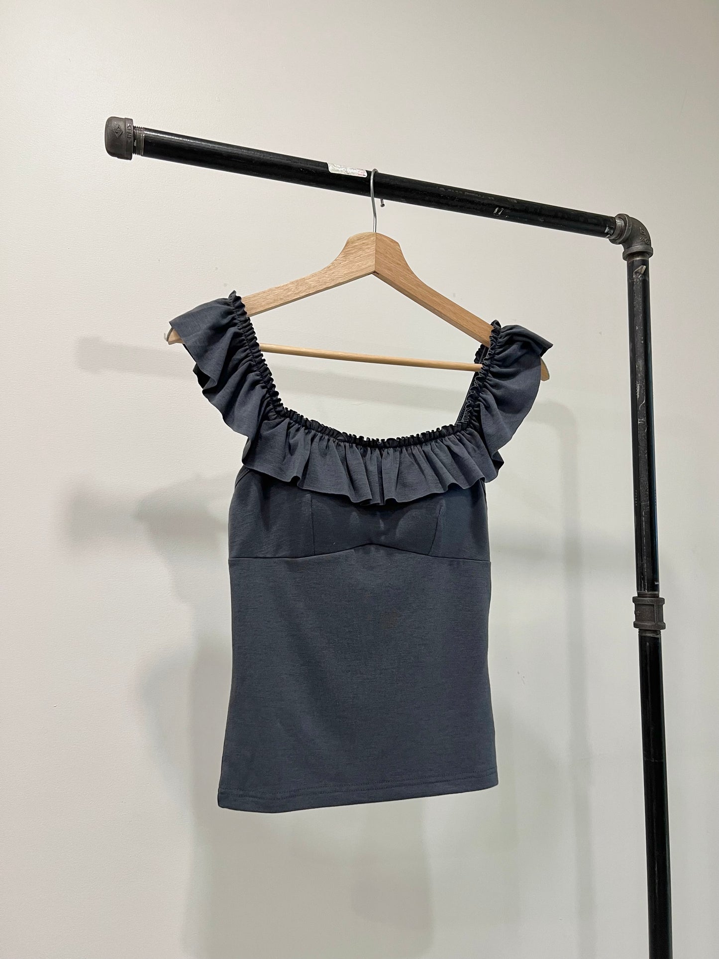 POZE Ruffle tank top