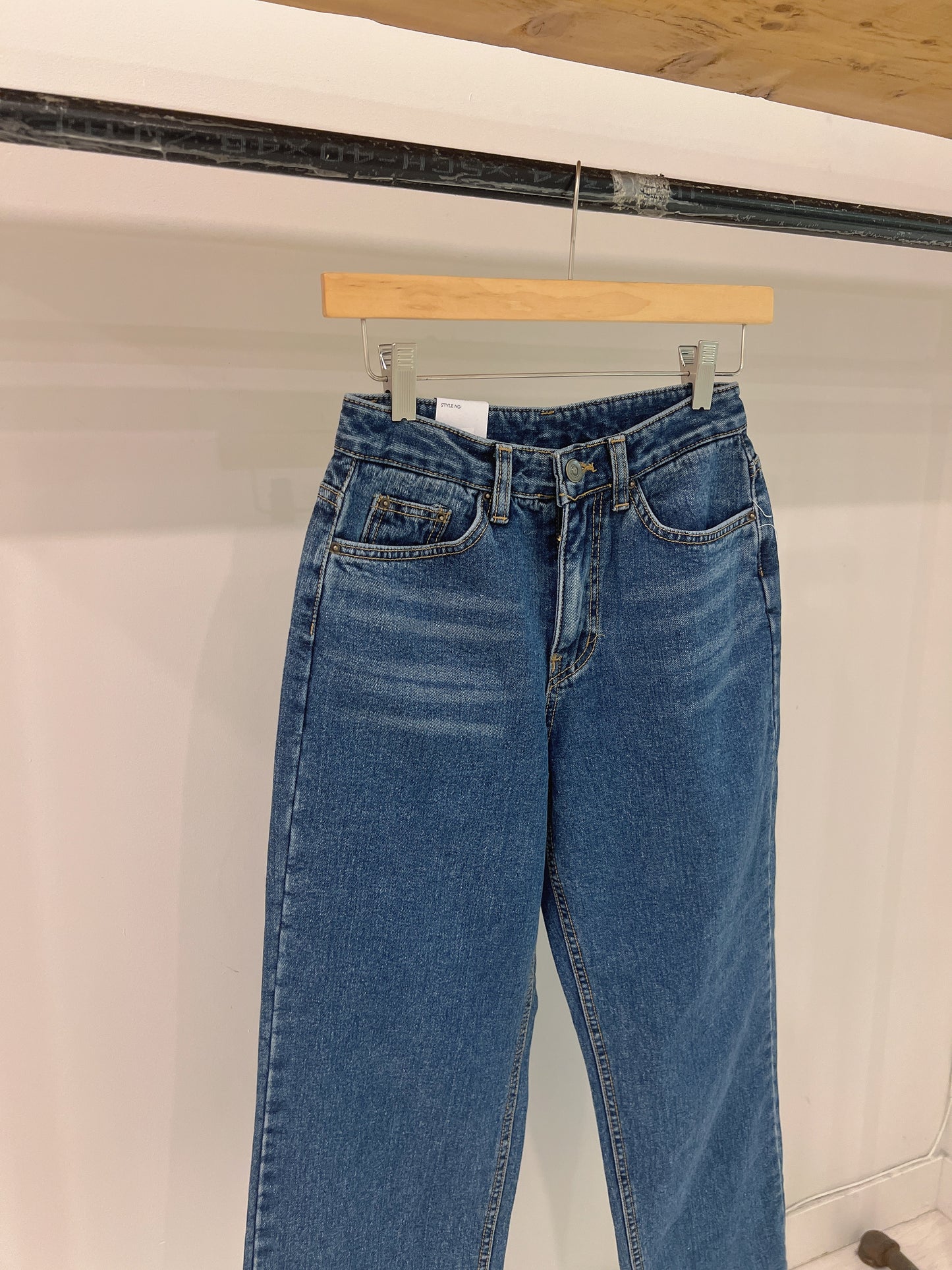 ROLLIN Straight legged jeans