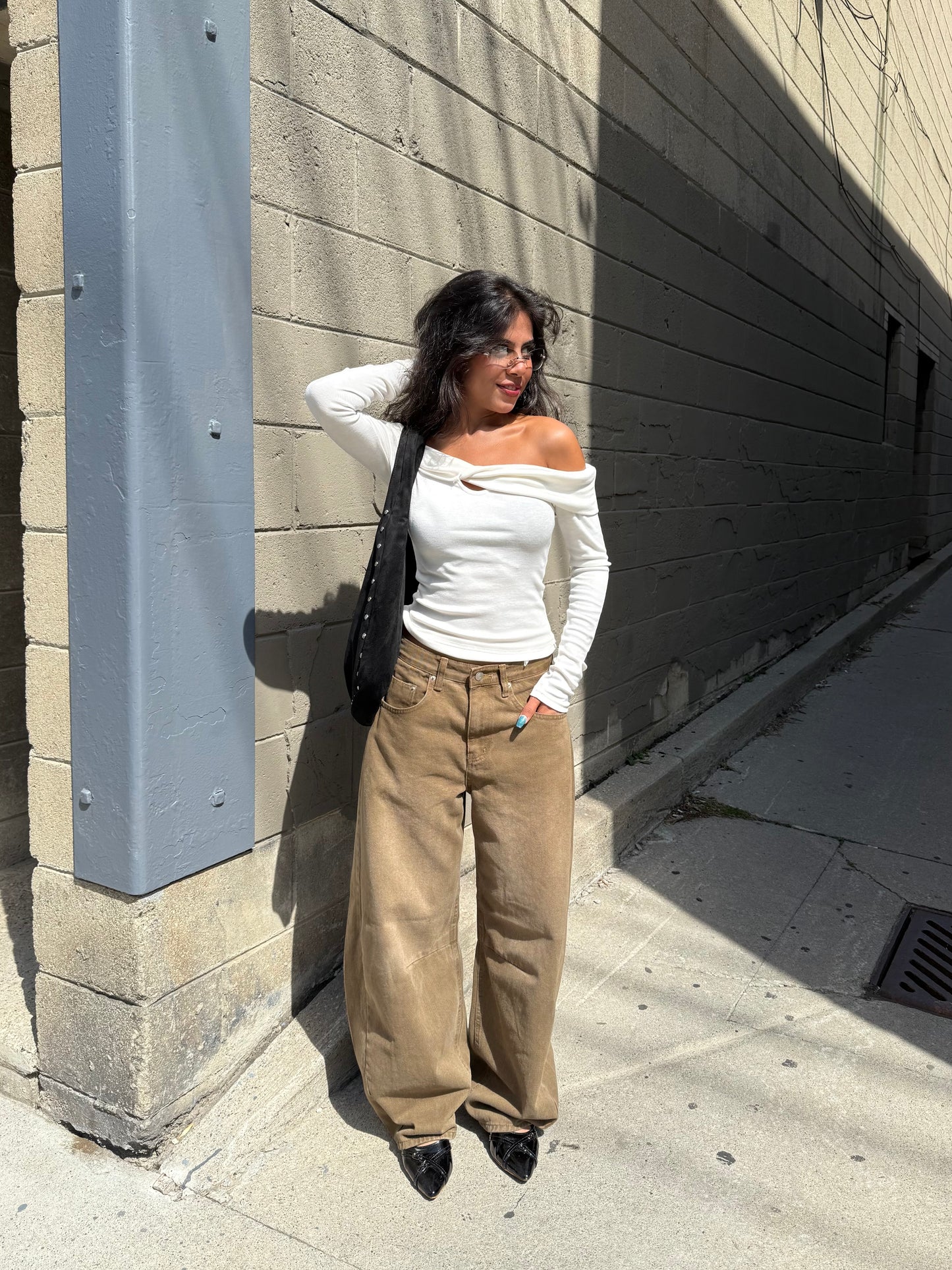 RIFF Twisted off shoulder top