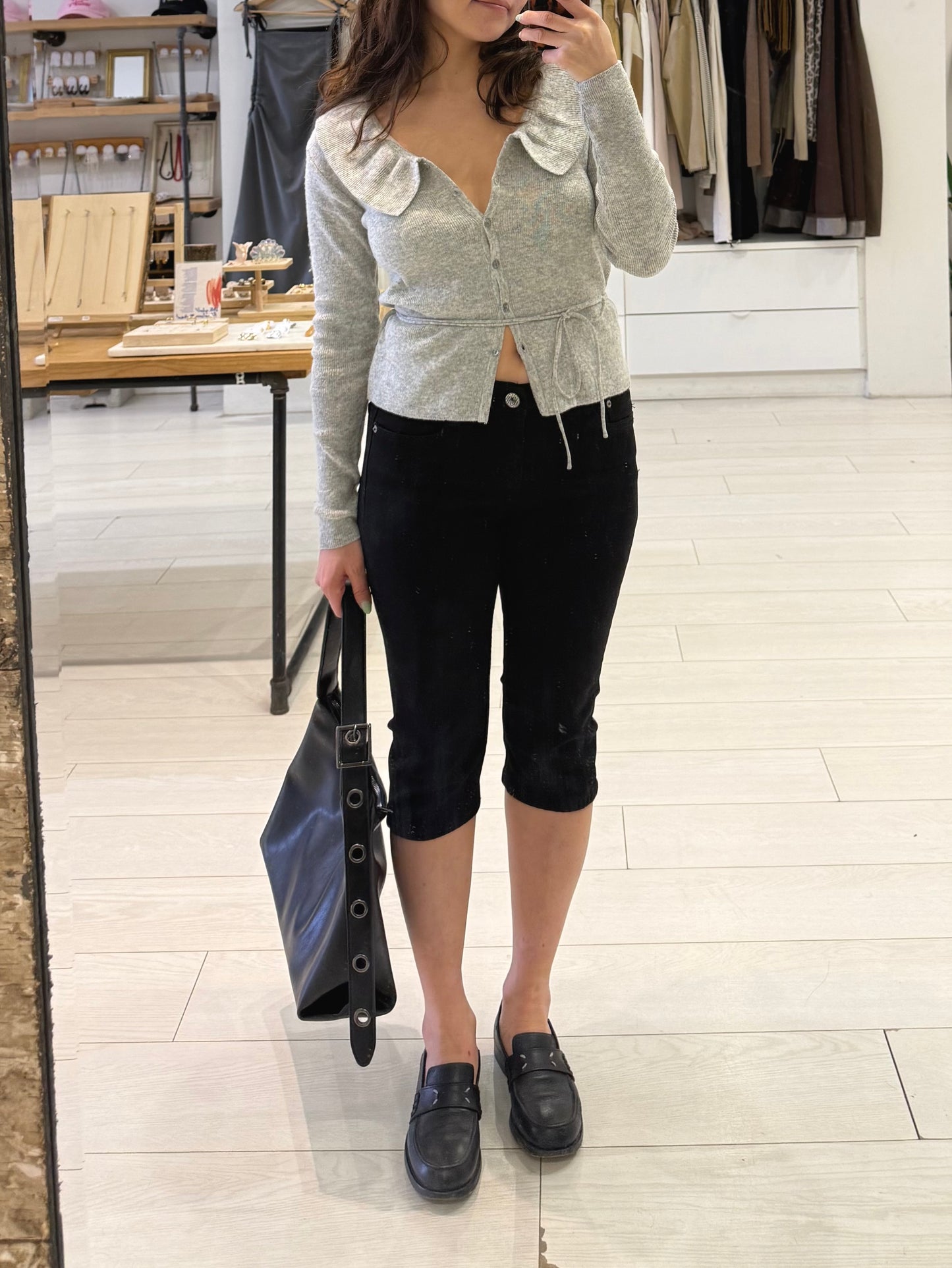 LIMIT Black capris