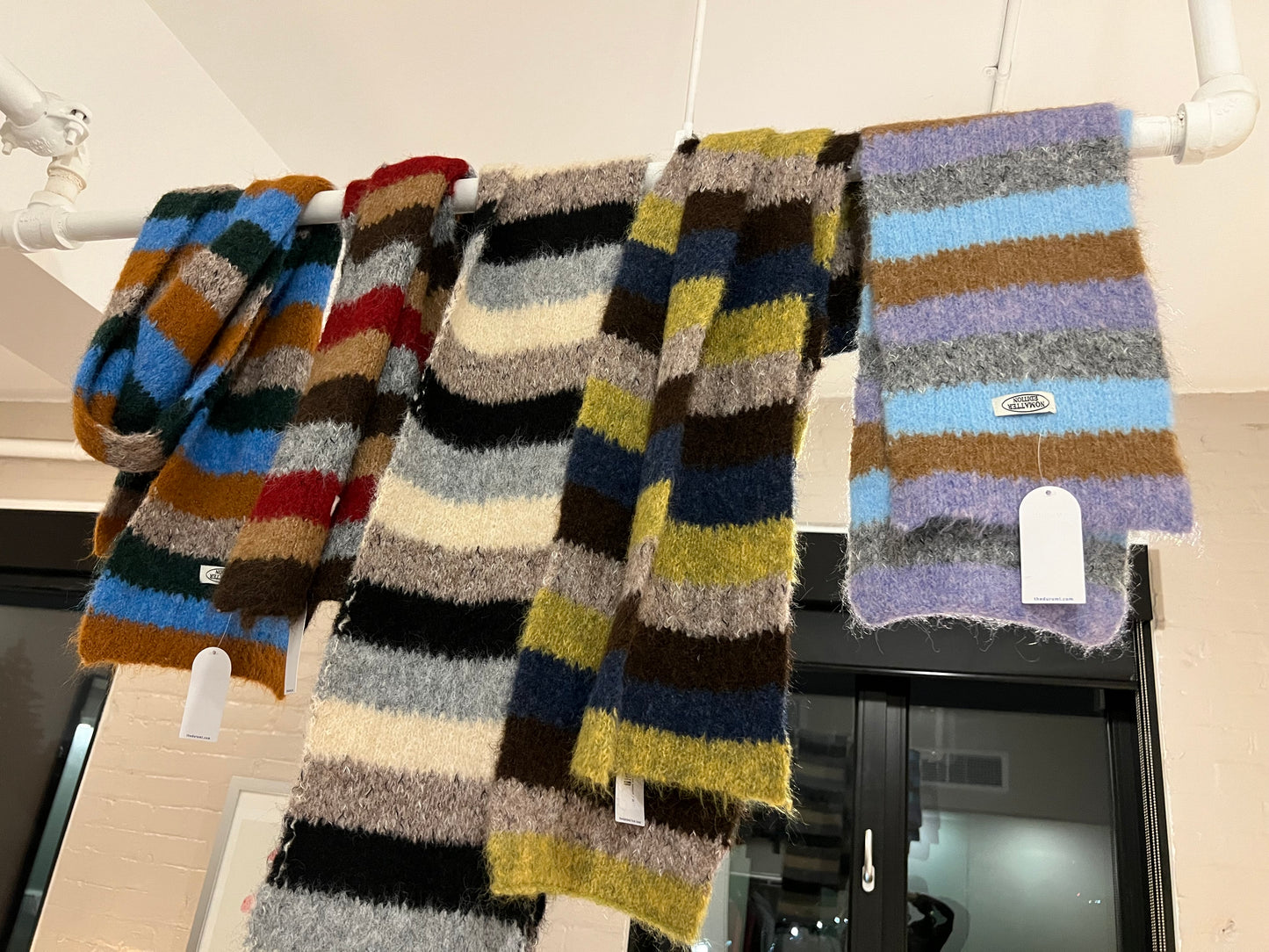 IMAGINE Fuzzy stripe scarf