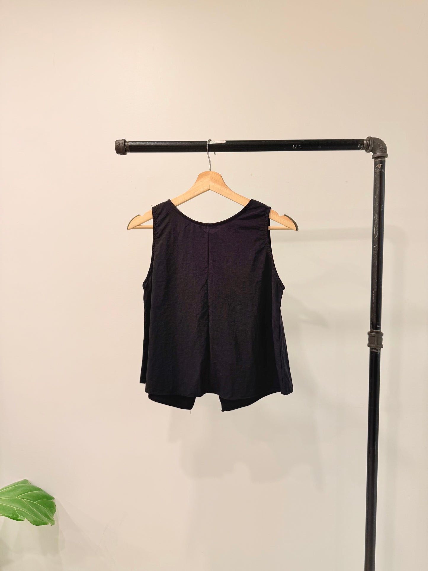 MONO Nylon backless top