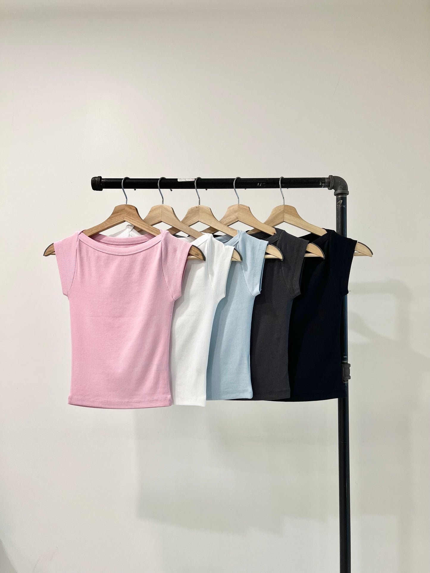 CODA Boat-neckline tee
