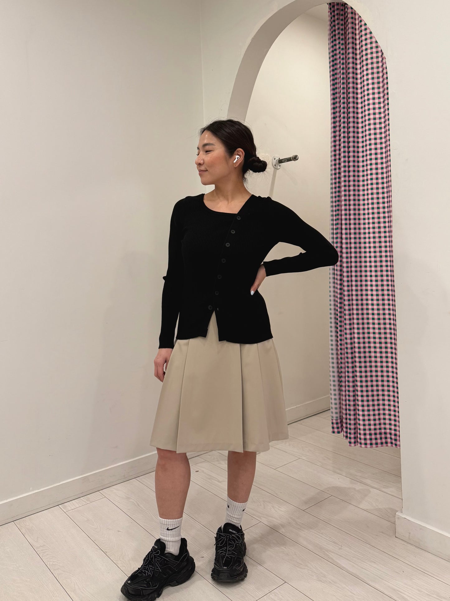HEENA Pleated midi skirt