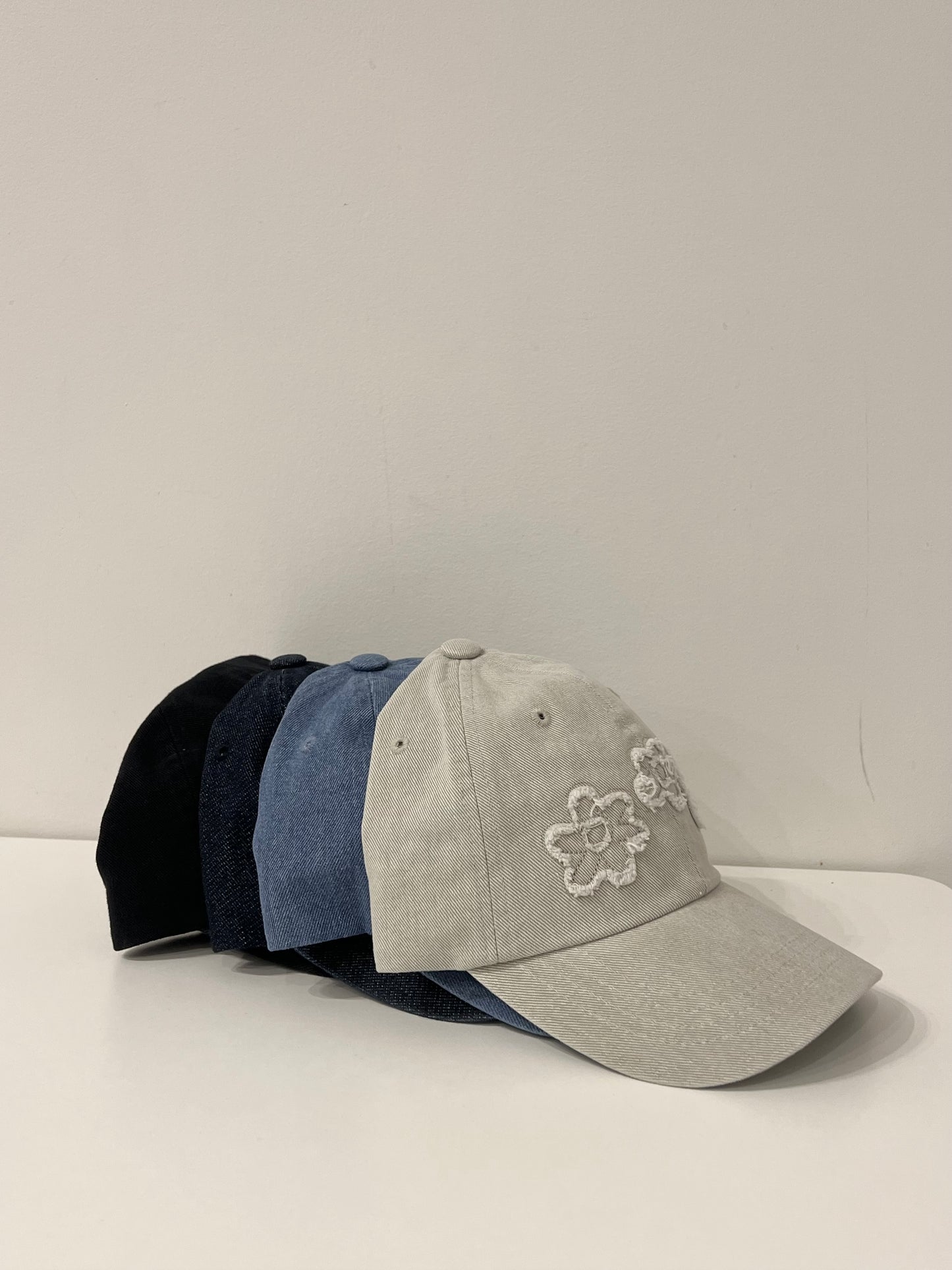 HII Flower patch denim cap