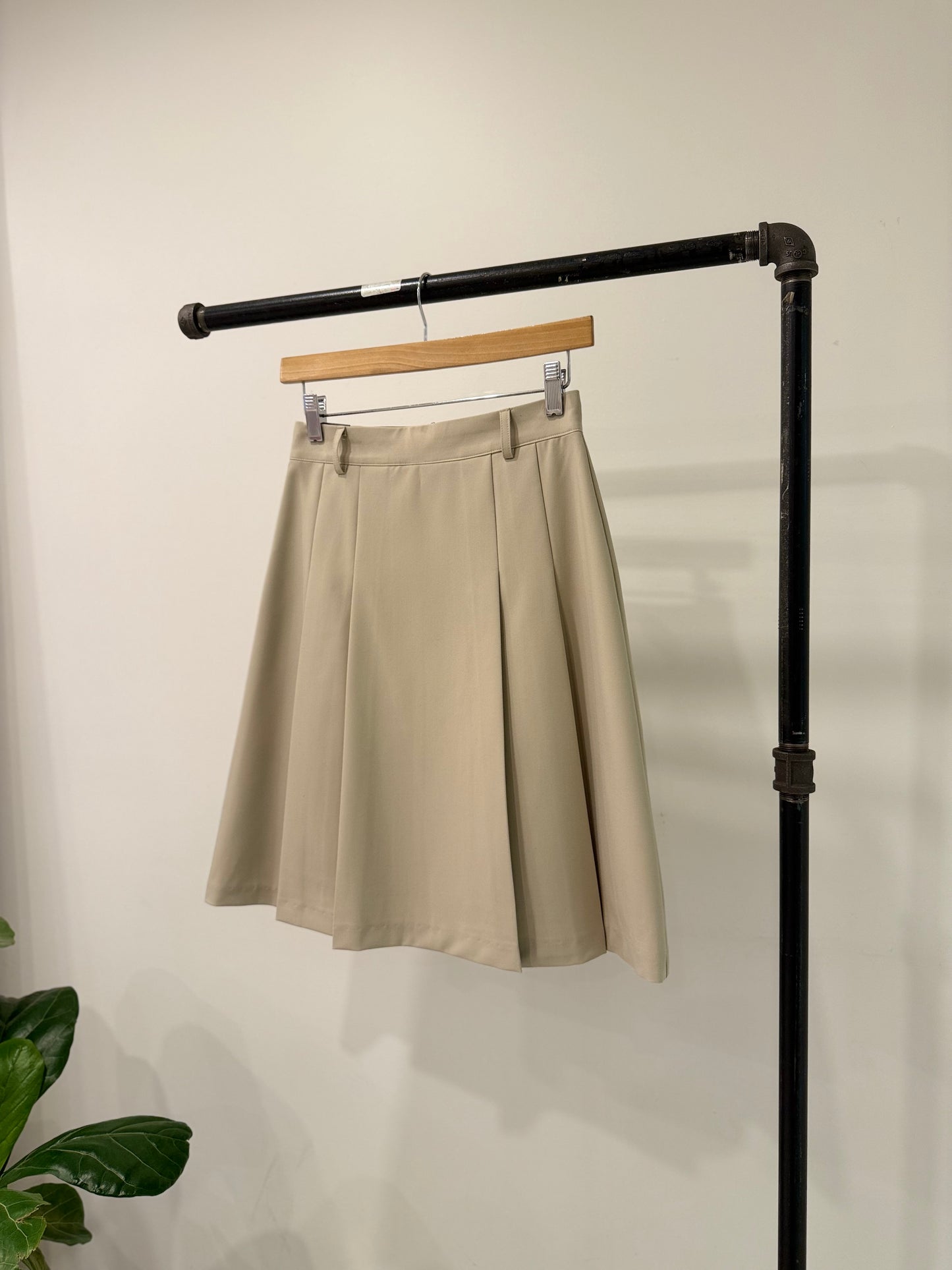 HEENA Pleated midi skirt