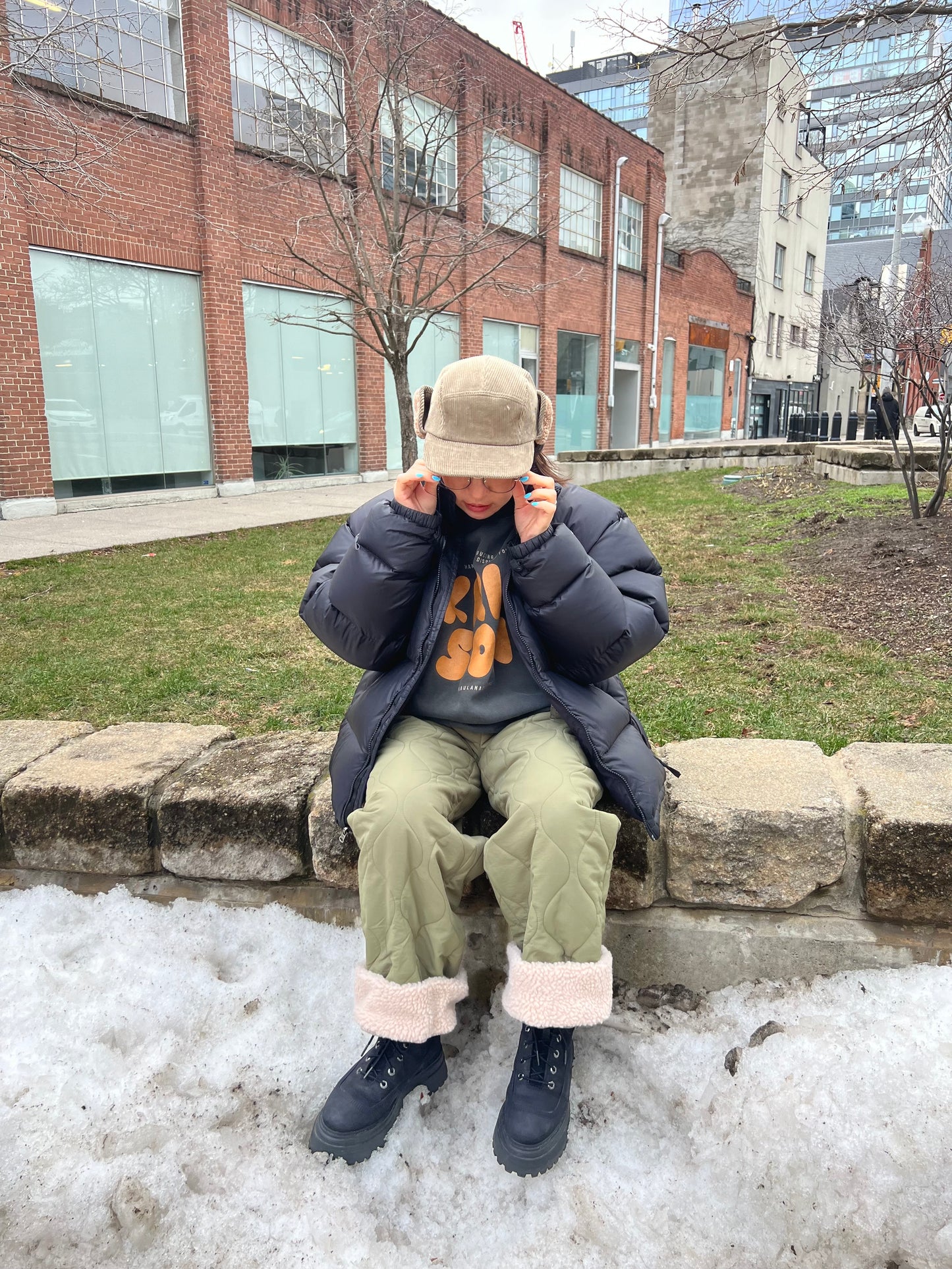 MAIN Corduroy trapper hat