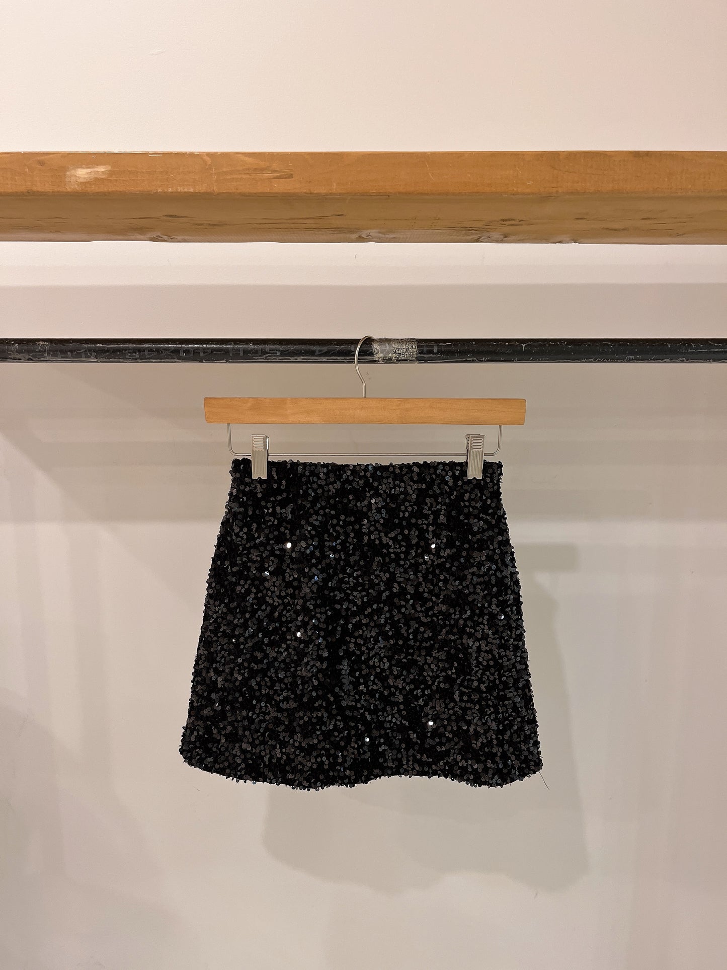 TWINKLE Sequin mini skirt