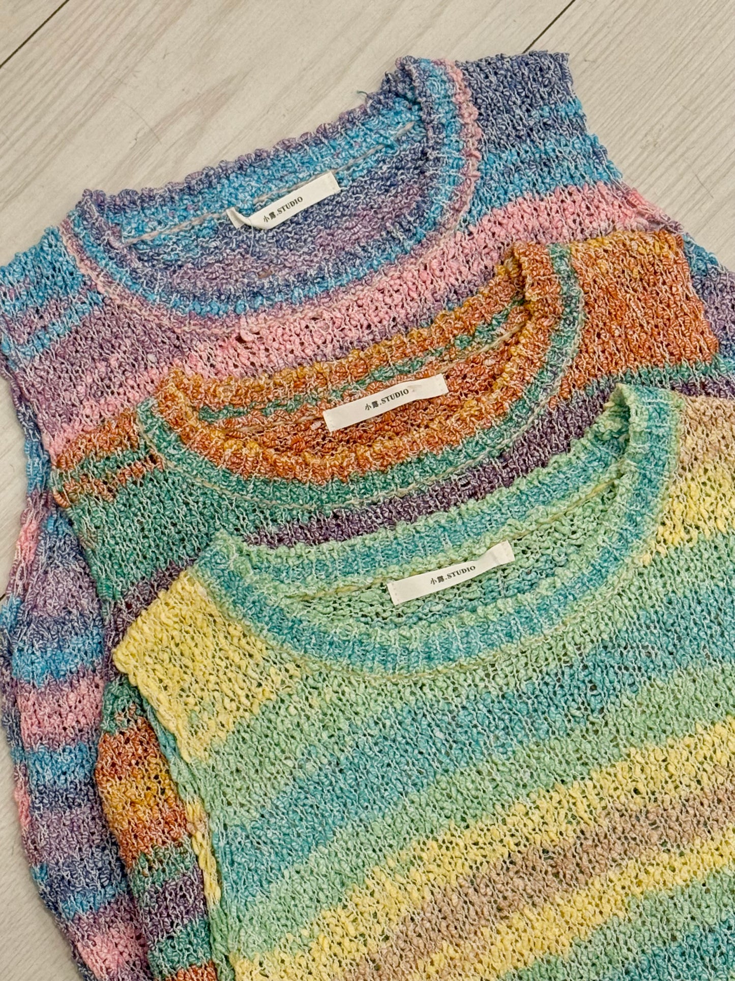 HOLSTER Rainbow knit top
