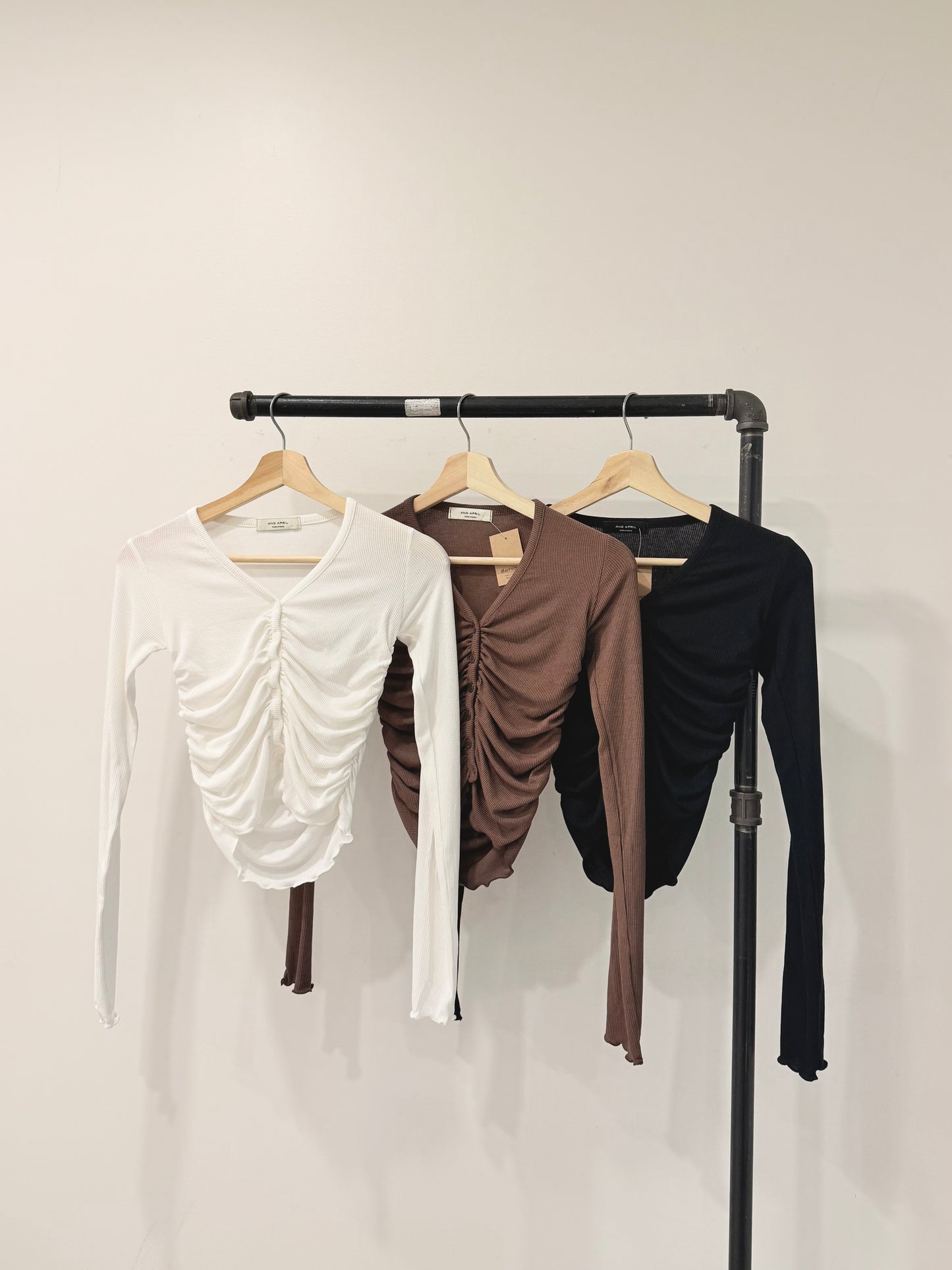 HOTO Ruched button-up top