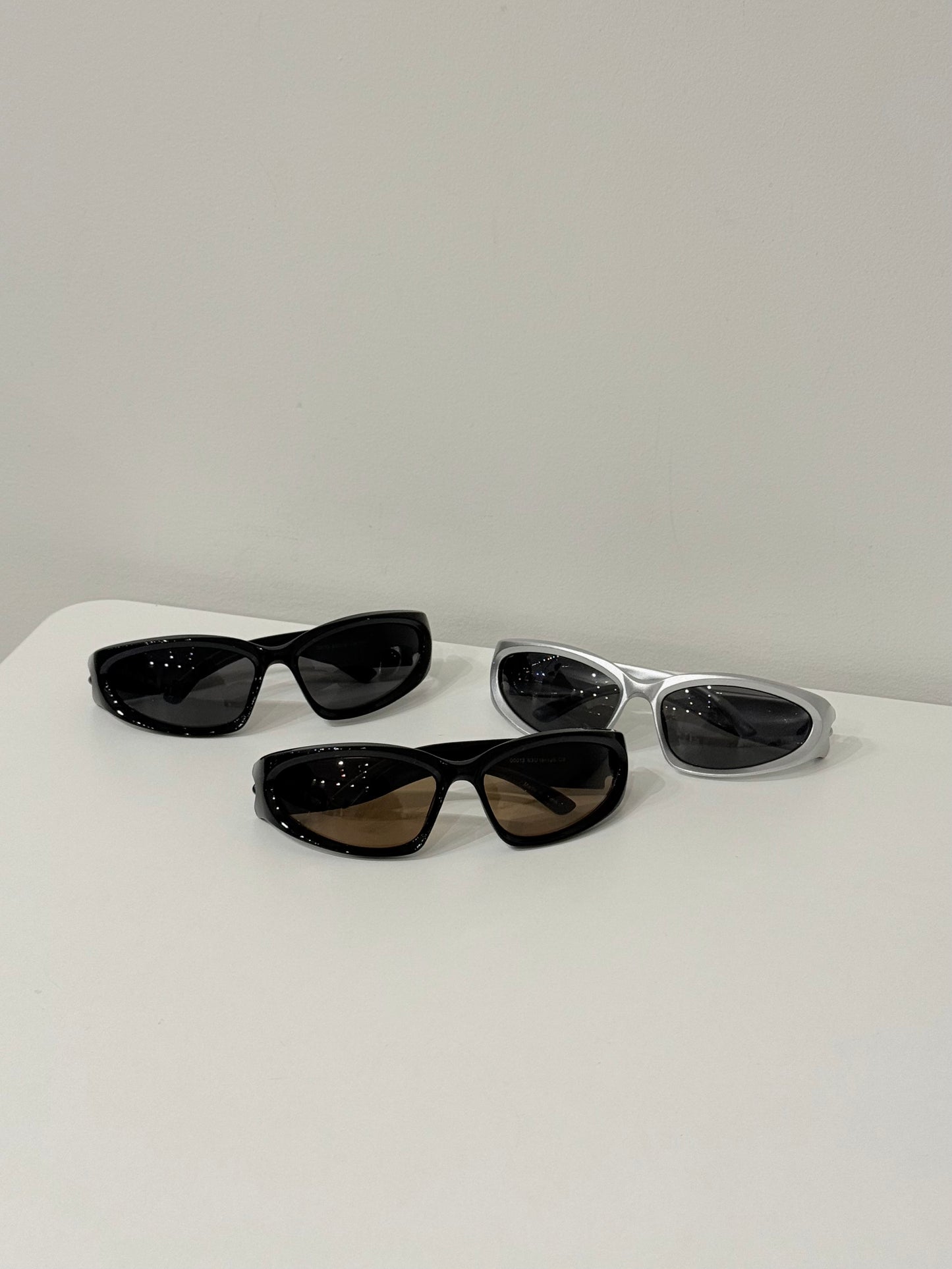 Y2K Oval racer sunnies