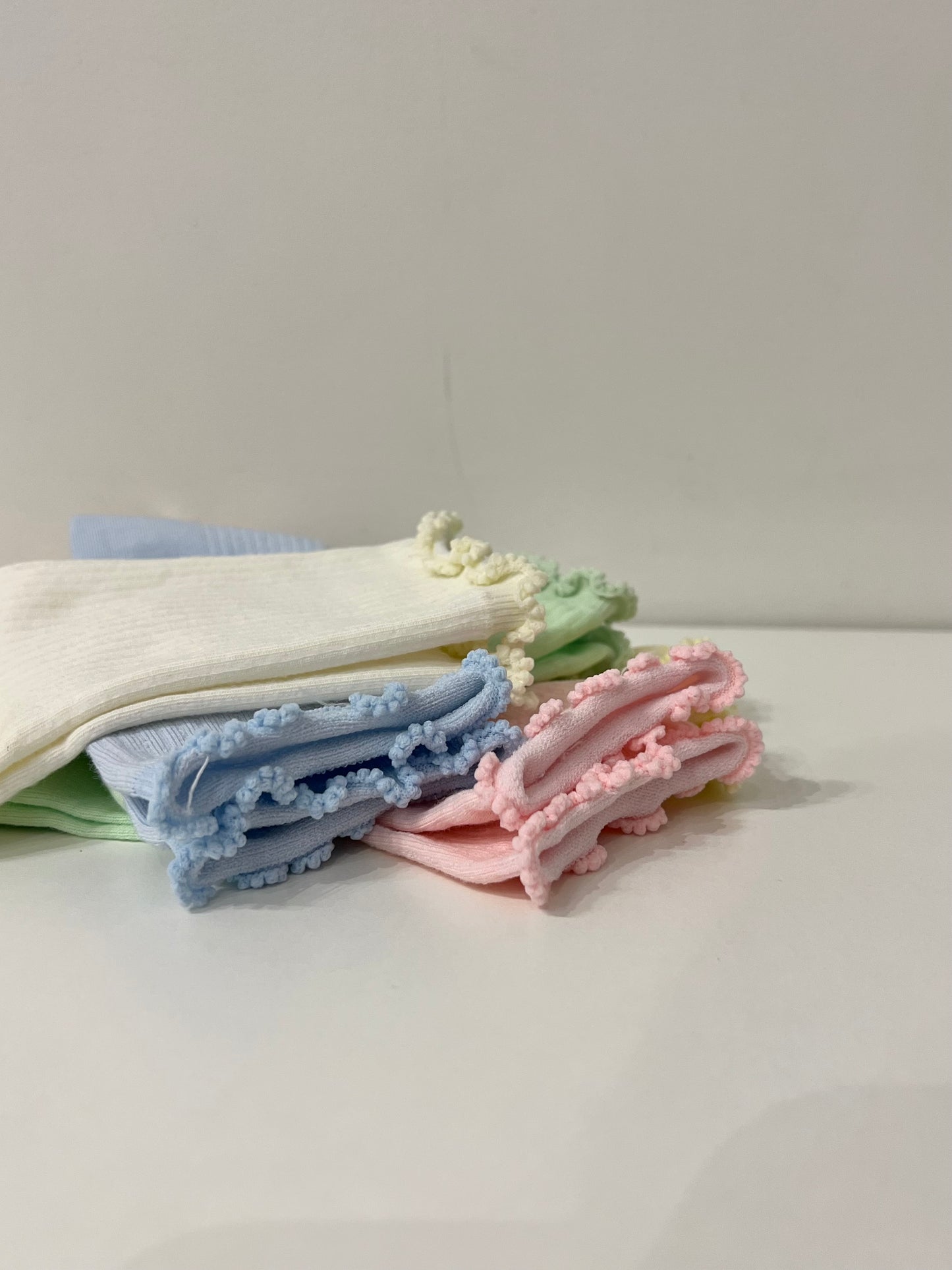 CANDY Pastel lettuce socks