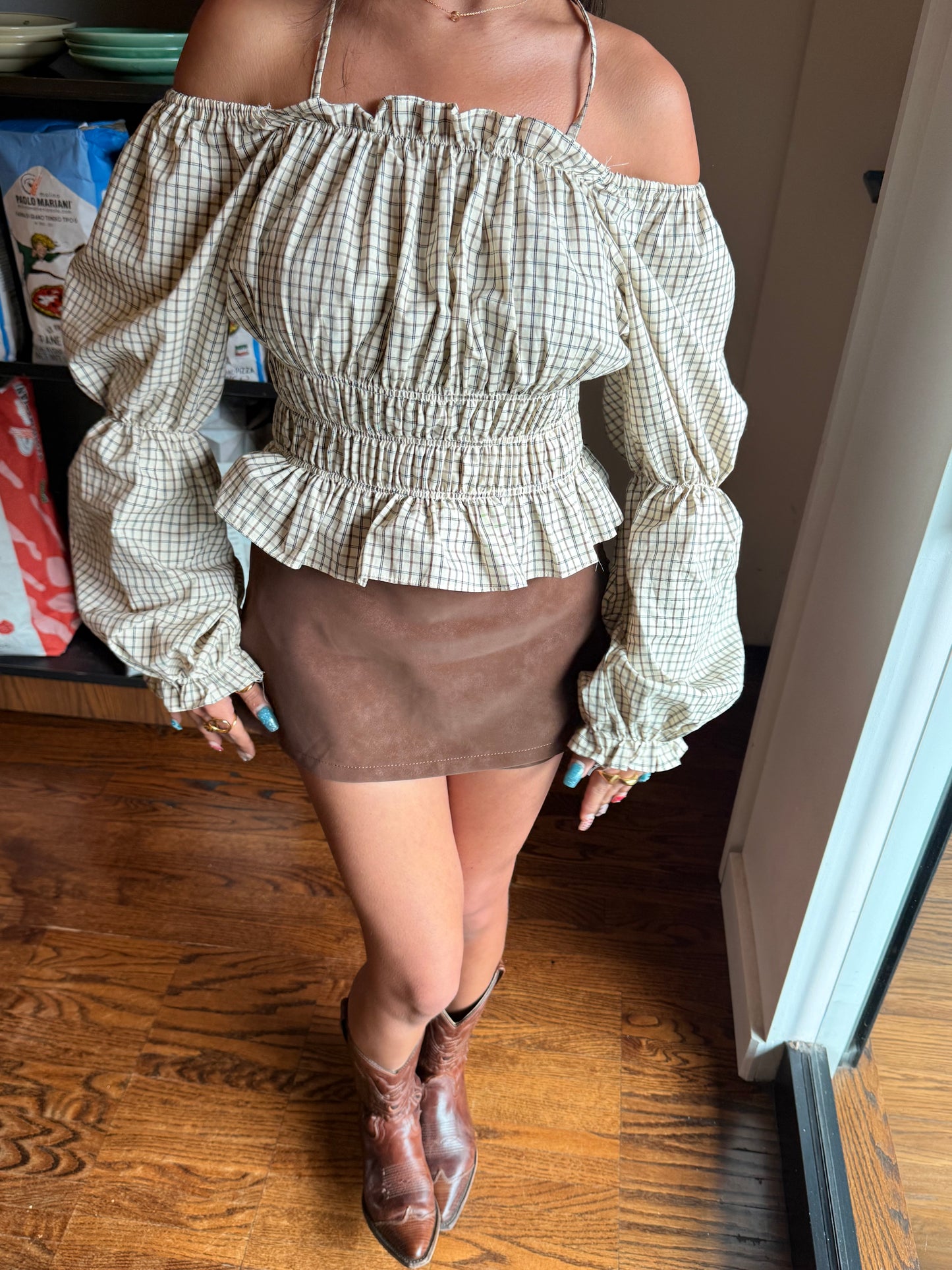 REASON Off shoulder blouse