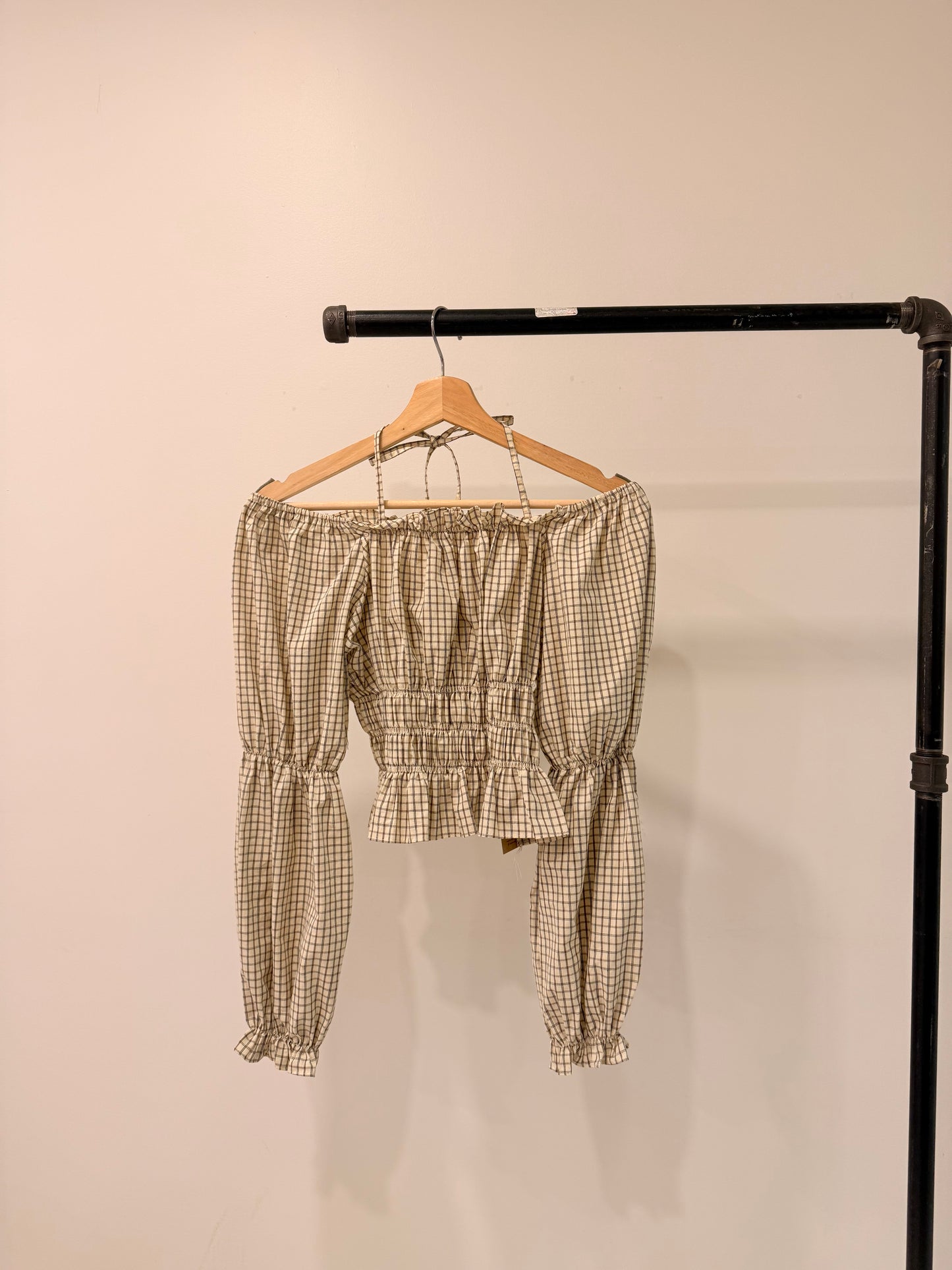 REASON Off shoulder blouse