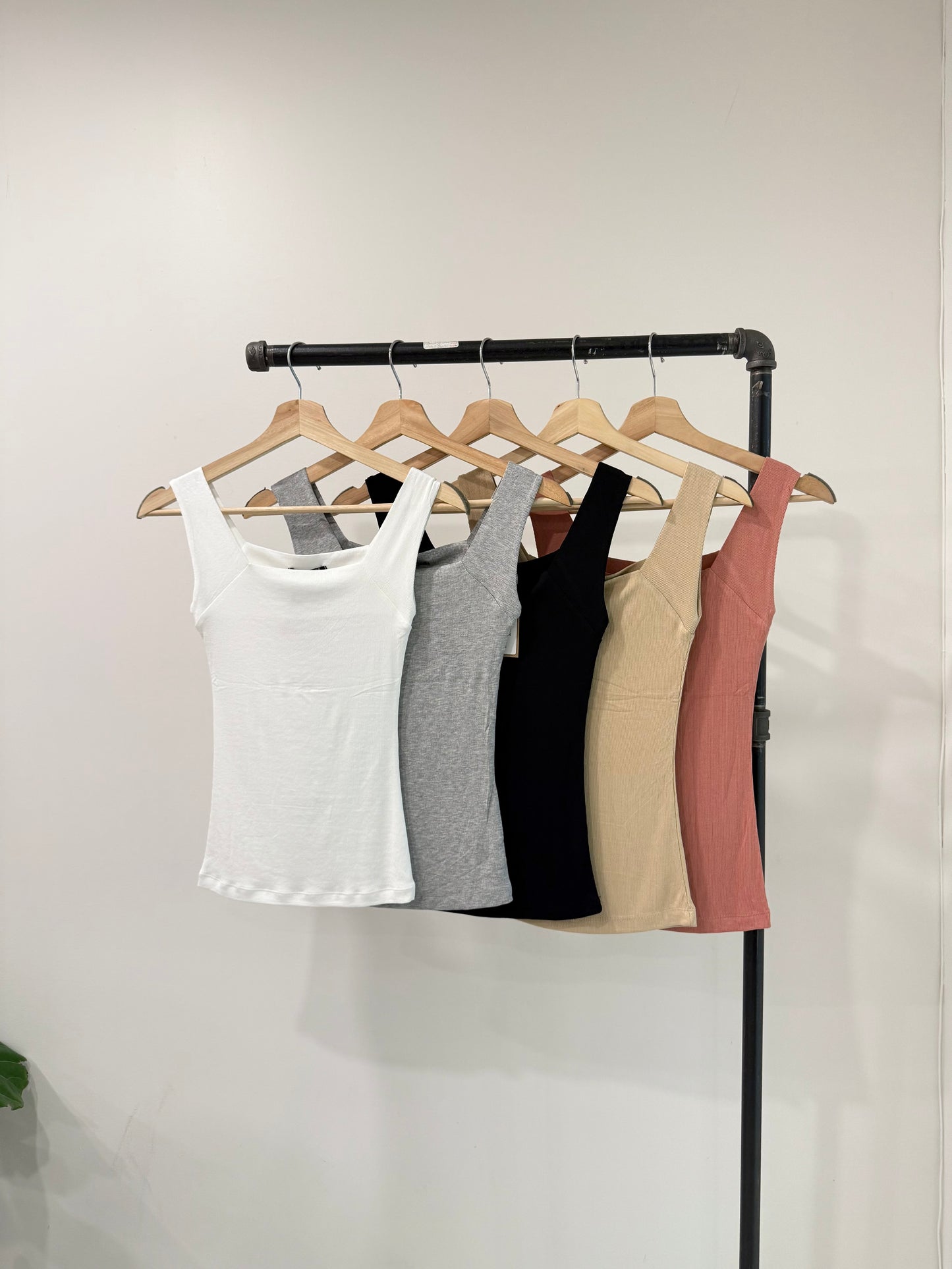 AMIRA Square-neck top