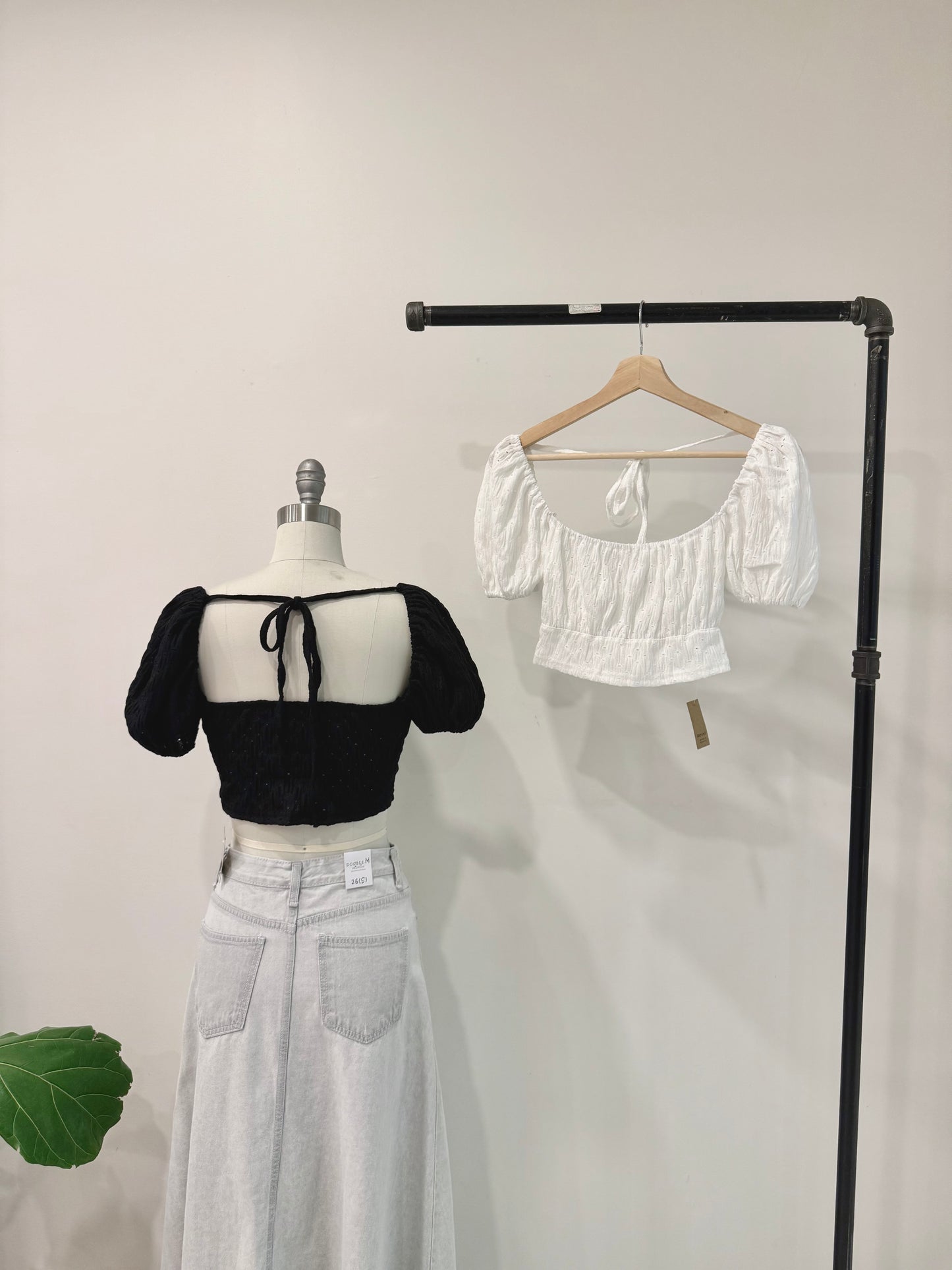 JAICO Crop eyelet top